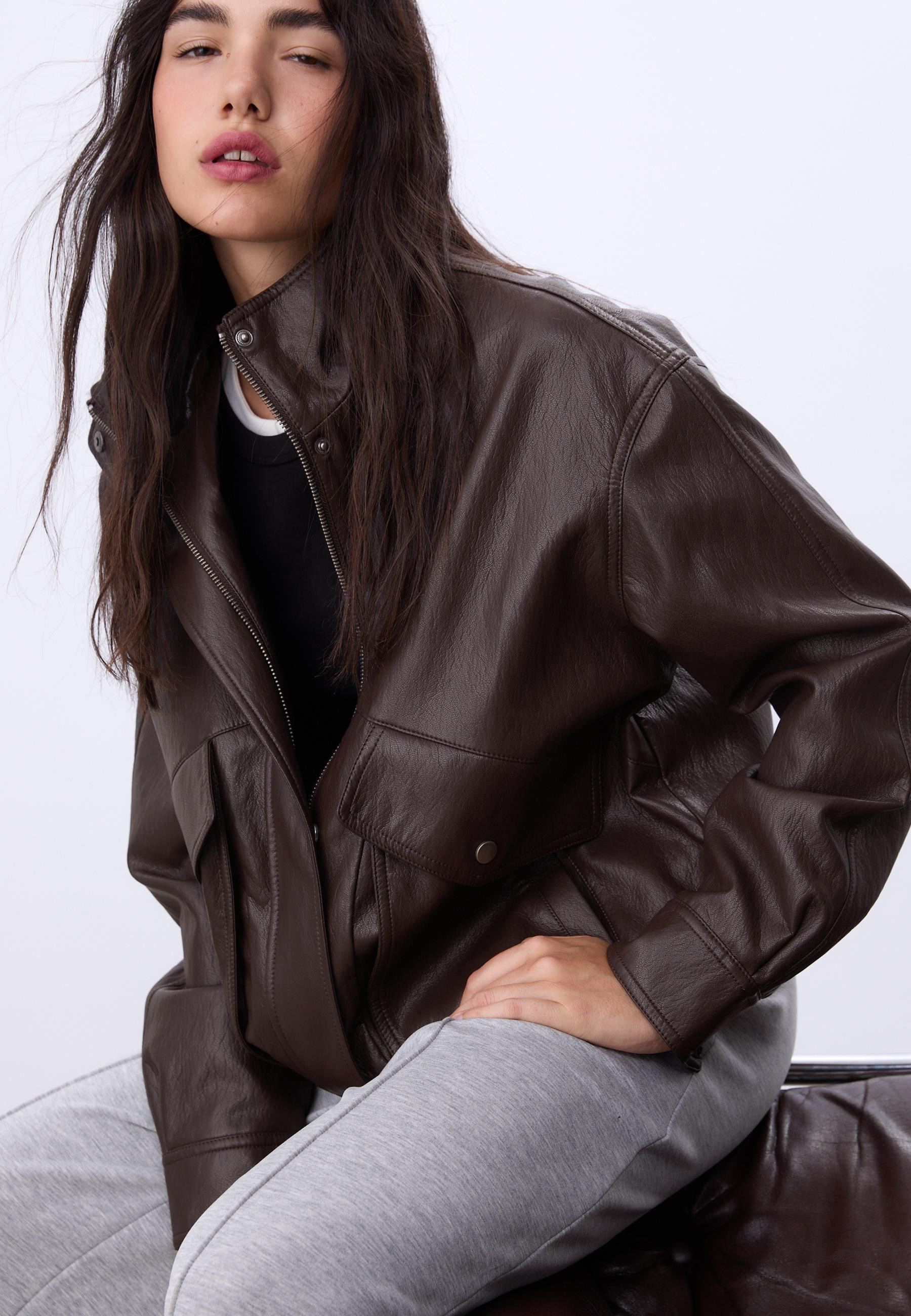 Oversize faux leather jacket - Women's fashion | Stradivarius Nederland | Stradivarius (NL)