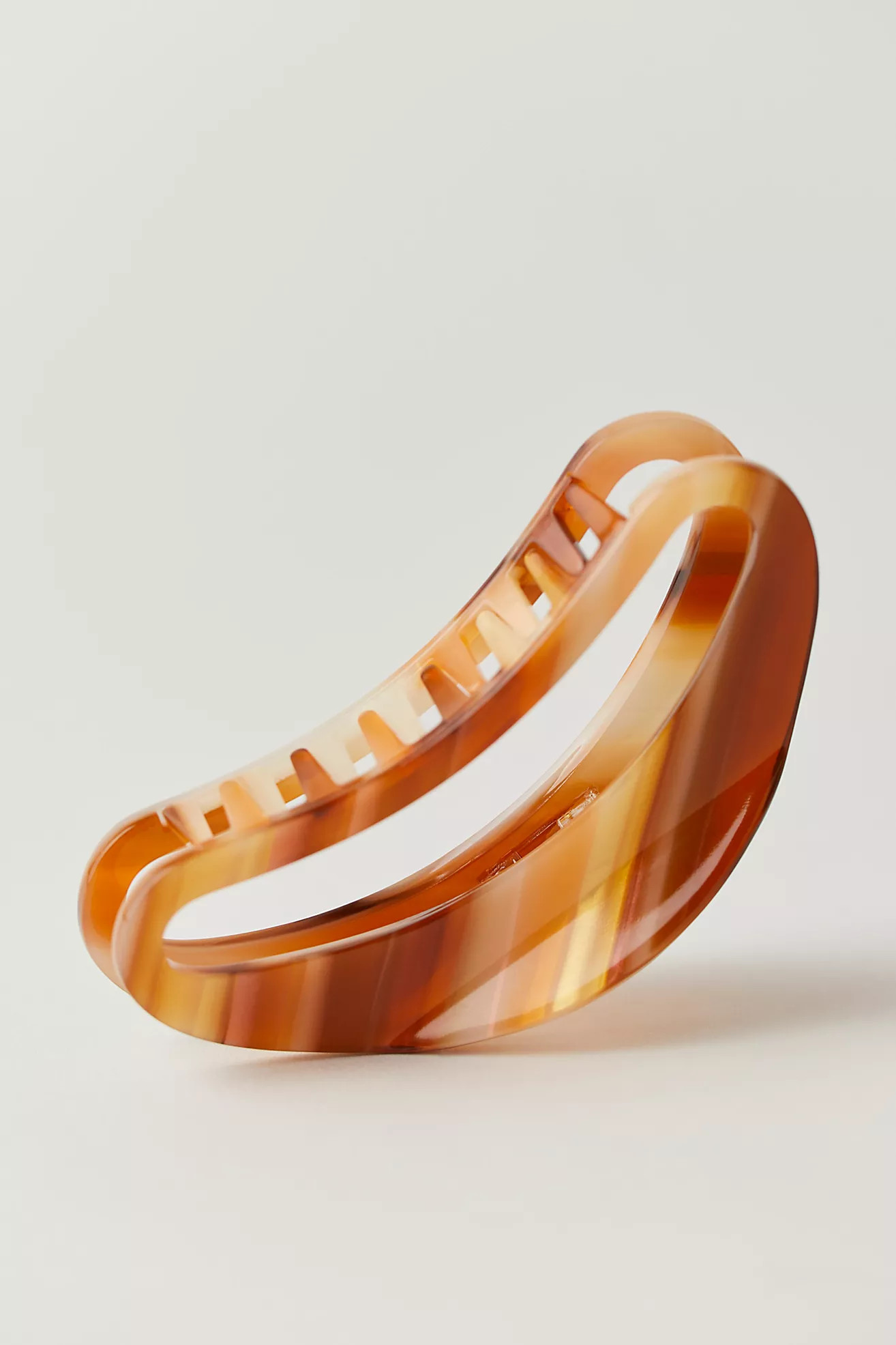Simply Living Claw Clip
  


  


  


  


  

4 Reviews reviews$18.00 | Free People (Global - UK&FR Excluded)