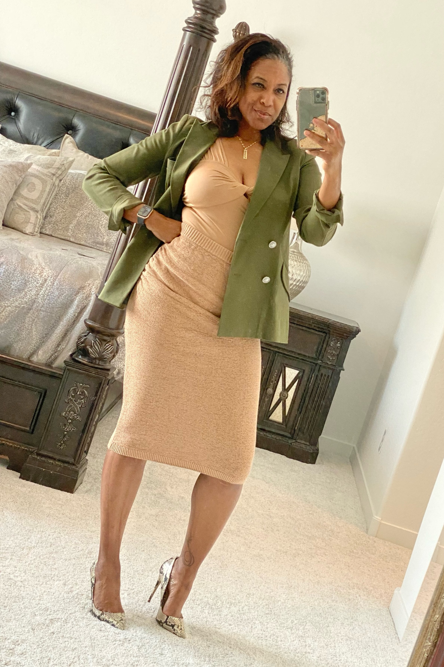 Always ready for anything! From work to happy hour outfits! Blazers and skirts in Neutral colors are great for any season! 

#LTKtravel #LTKstyletip #LTKworkwear
