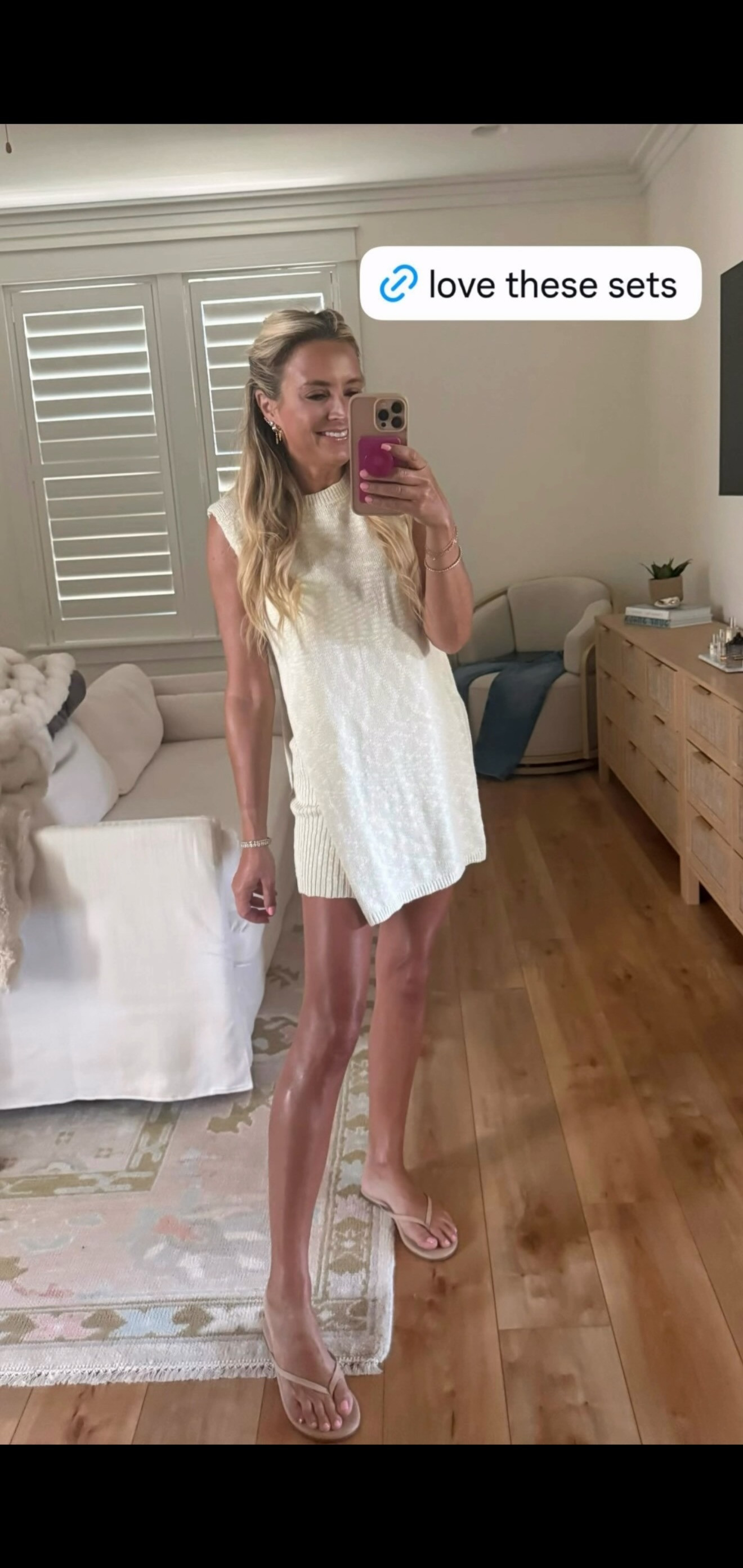 This cream knit set is effortlessly chic and so easy to dress up or down 🤍
 

 