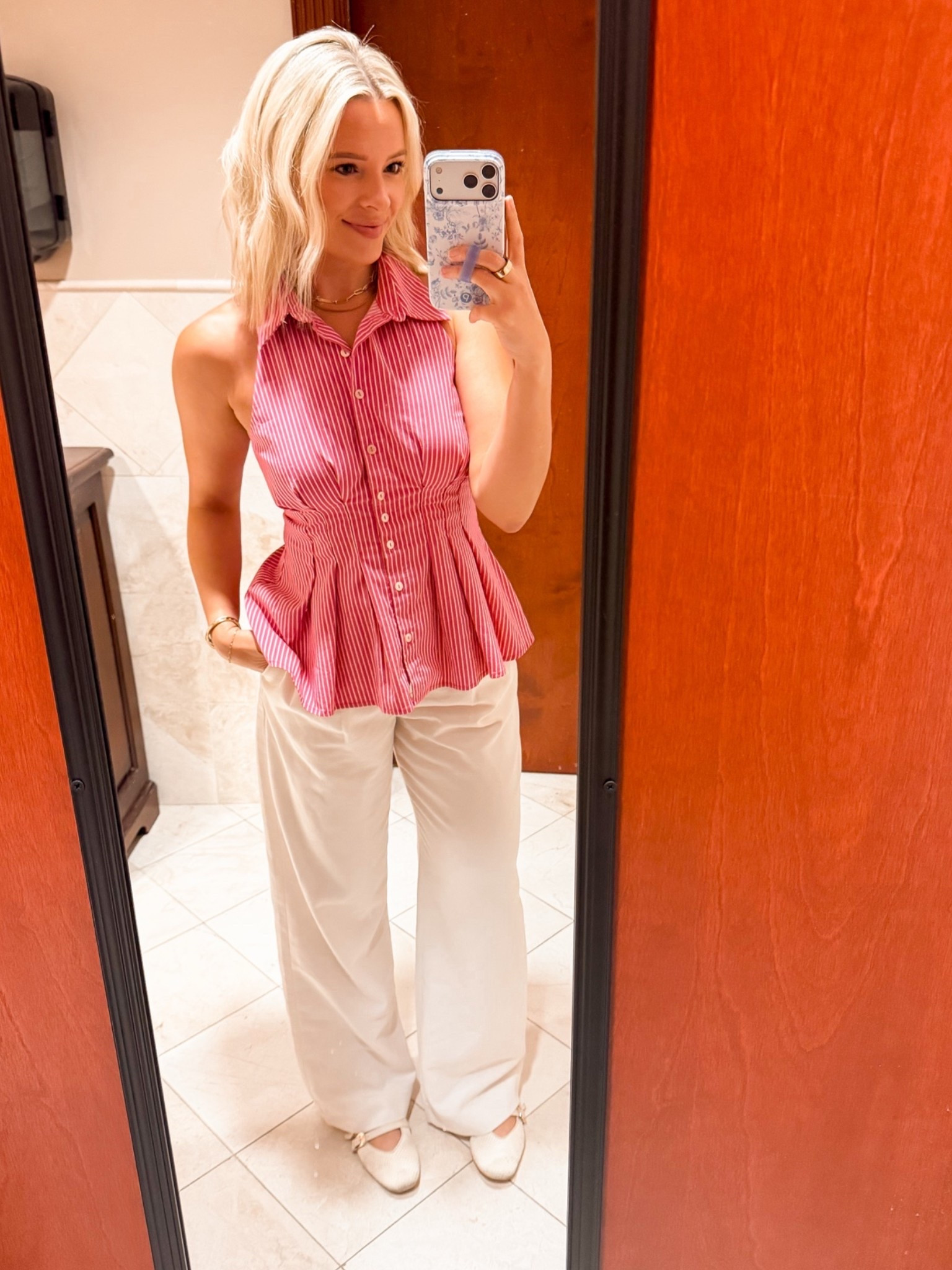 Today’s OOTD! This Tobie line is my life lol tops, dresses, I want it alllll

#LTKWorkwear