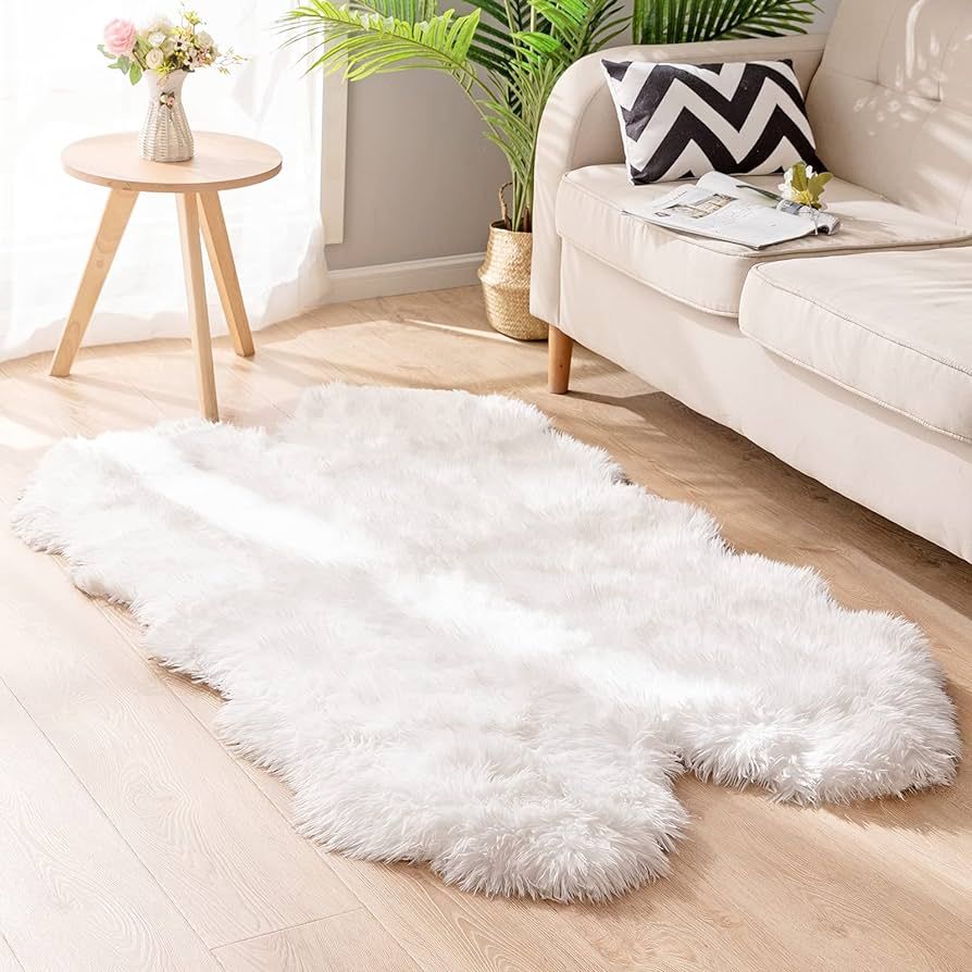 Carvapet Soft Fluffy Faux Sheepskin Fur Area Rug for Bedroom Floor Sofa Living Room 3 x 5 Feet,Wh... | Amazon (US)