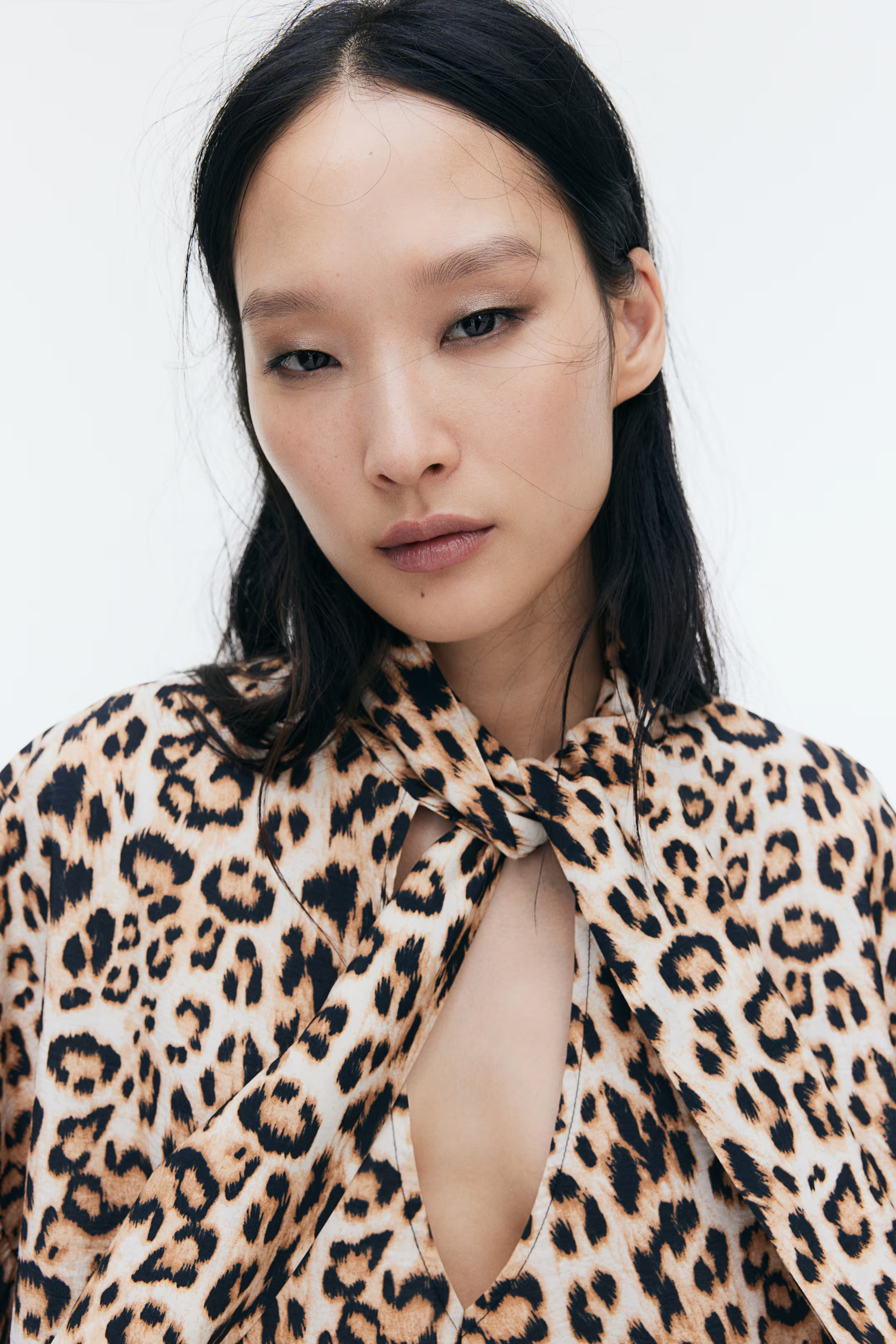 Women's Beige/leopard print Tie-Neck Mini Dress | H&M CA | H&M (US + CA)
