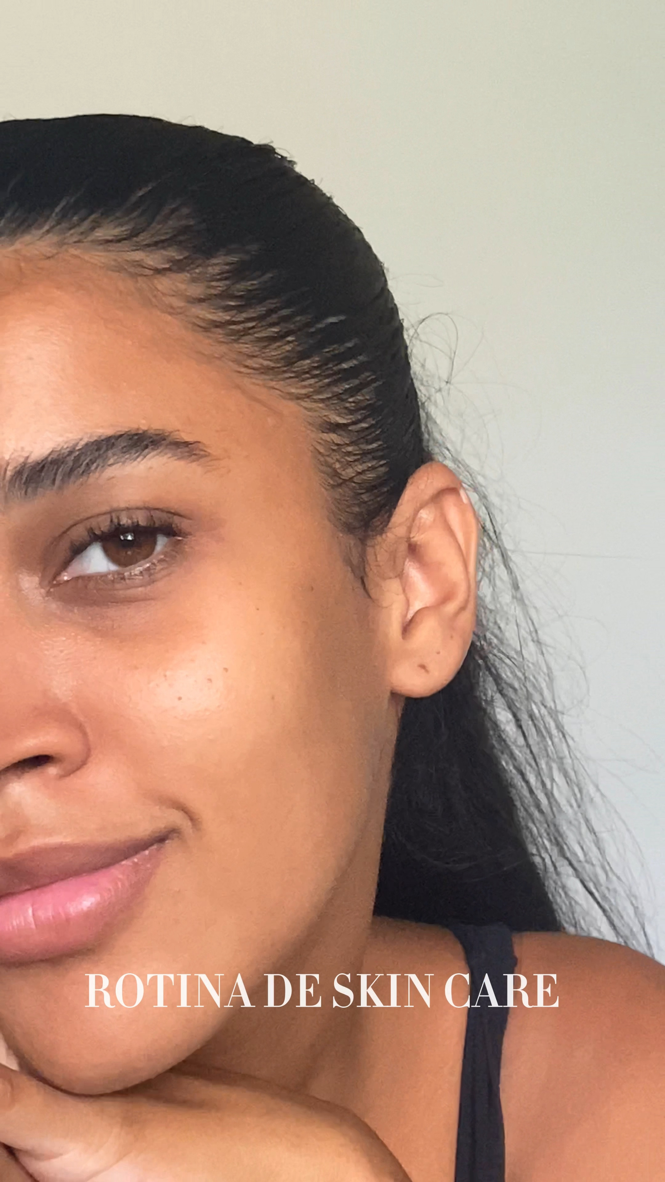 Domingo de sol,e antes de começar meu dia eu amo fazer minha rotina de cuidados com a pele,e hoje eu usei o esfoliante da #labotrat, alem de esfoliar a pele ele super hidrata e deixa aquele glow incrível ✨

#esfoliantelabotrat #skincare #skincareroutine #mesdasmulheresltk #mesdasmulheresnaltk #labotrat

#LTKbrasil #LTKbeauty