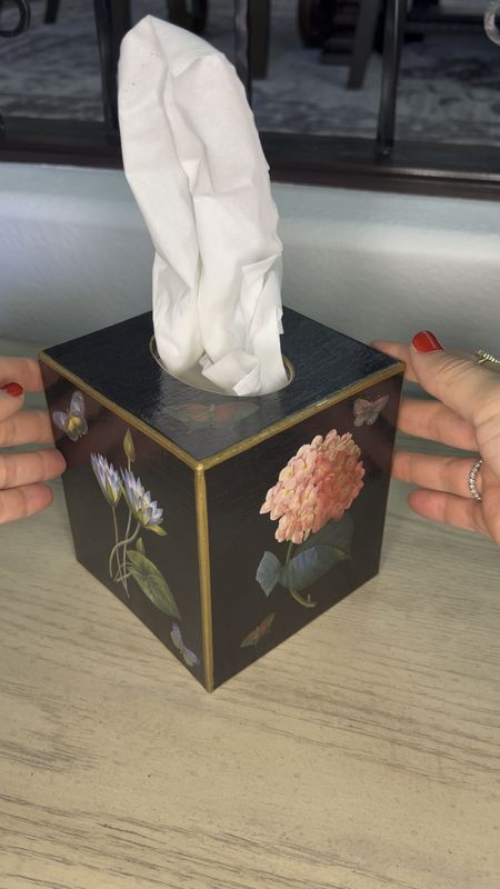 This gorgeous tissue box adds the perfect luxurious touch to a simple household item #homefinds #tissuebox

#LTKGiftGuide #LTKfindsunder50 #LTKhome
