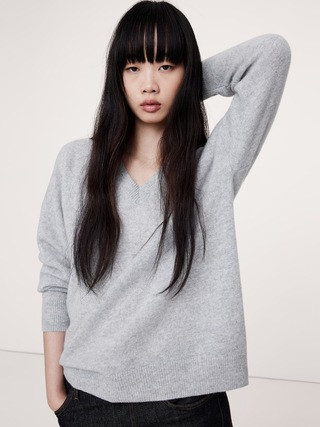 Caro Lightweight Cashmere V-Neck Sweater | Banana Republic (US)