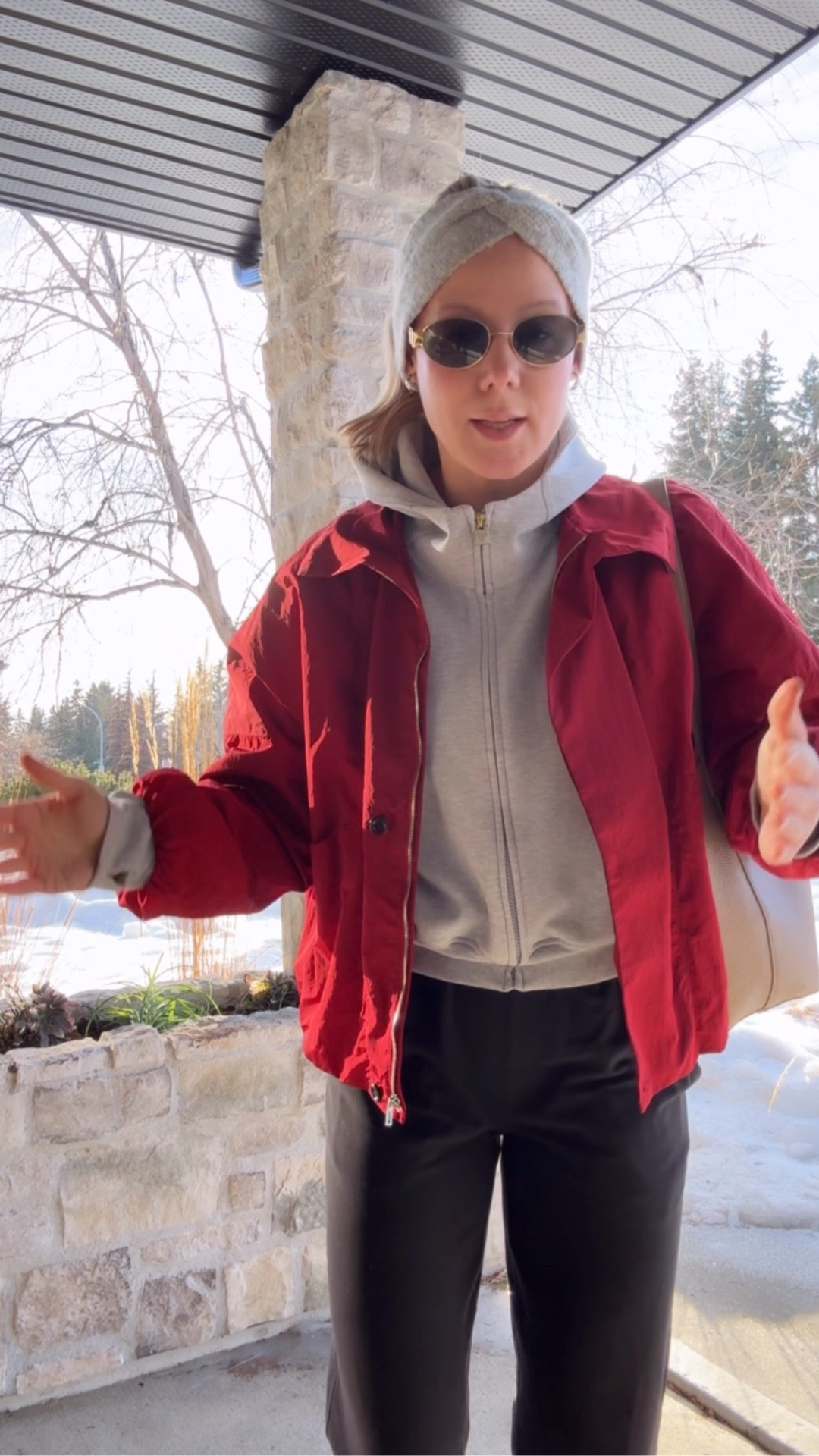 School run outfit, mom style, sporty outfit, comfy outfit, sneakers style, Massimo dutti red jacket, easy mom outfit

#LTKActive #LTKootd #LTKmomlife