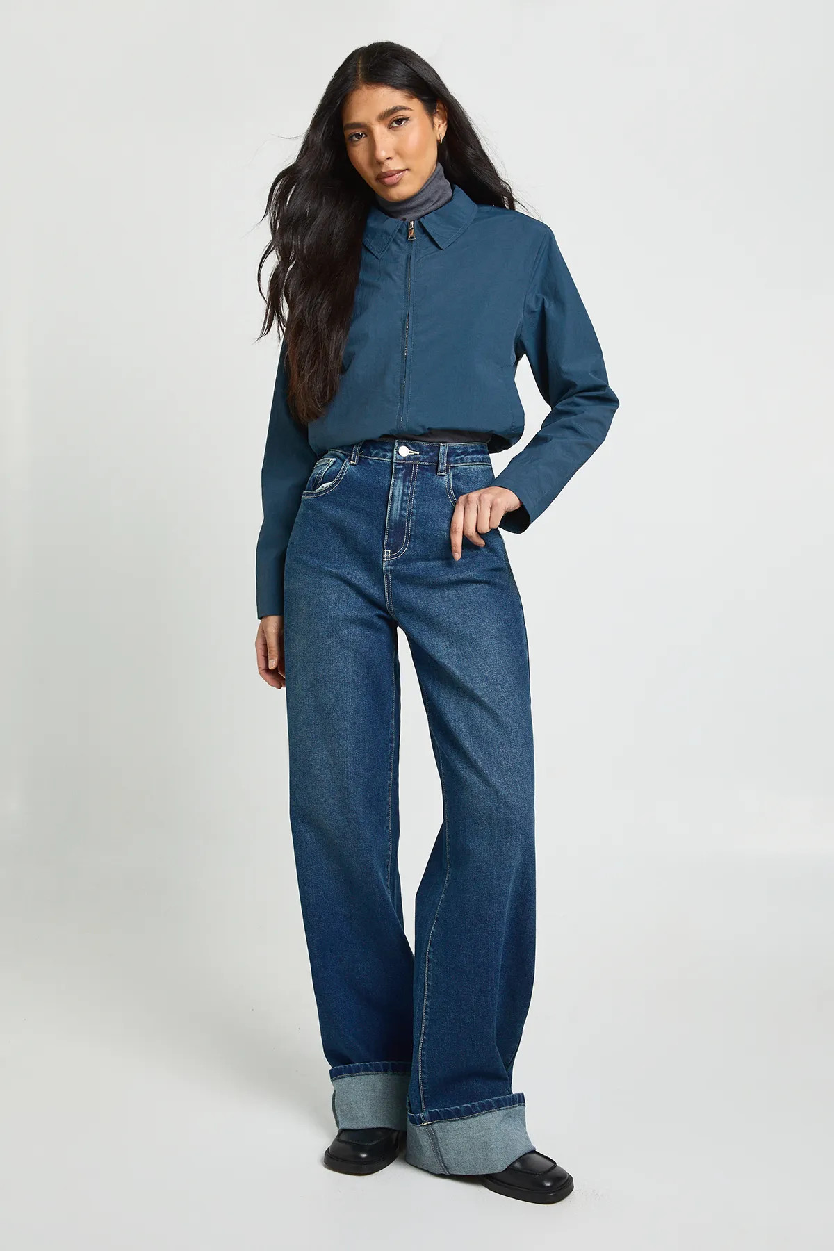 Vintage Wash Lange Omgeslagen Hoge Taille Wijde Pijpen Jeans | Boohoo NL | Boohoo.com (NL)