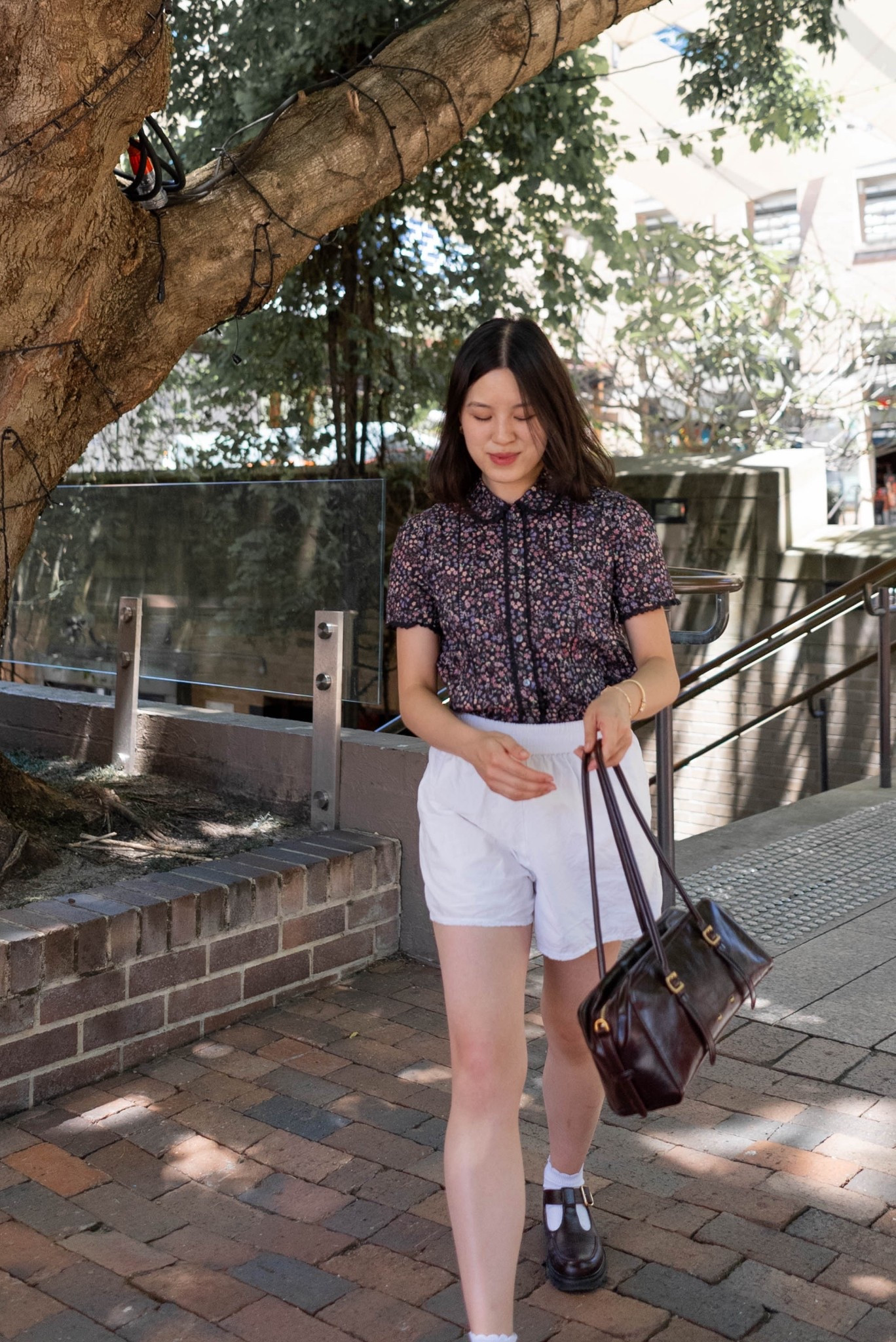 Blouse made from a Liberty floral fabric 💌 favourite detail is the black lace trim