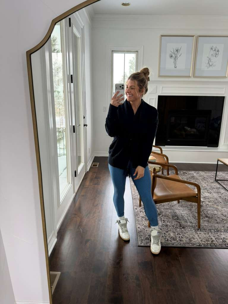 Cozy on top, party leggings on the bottom kind of day. Perfect for errands, lounging, or “maybe I’ll work out later” energy 🖤💙☕
#Abercrombie #Athleisure #Activewear #Leggings #OOTD #ComfyChic #LTKFit #LTKStyle #CasualOutfit #EverydayLook #StyleInspo 

 

#LTKActive #LTKootd