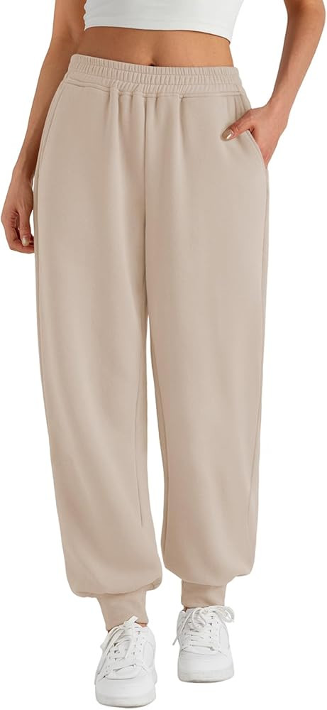 Trendy Queen Womens Sweatpants Baggy Athletic Joggers with Pockets Lounge Pants | Amazon (US)