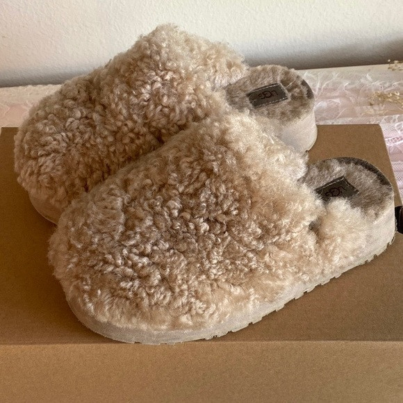 Ugg curly maxi | Poshmark