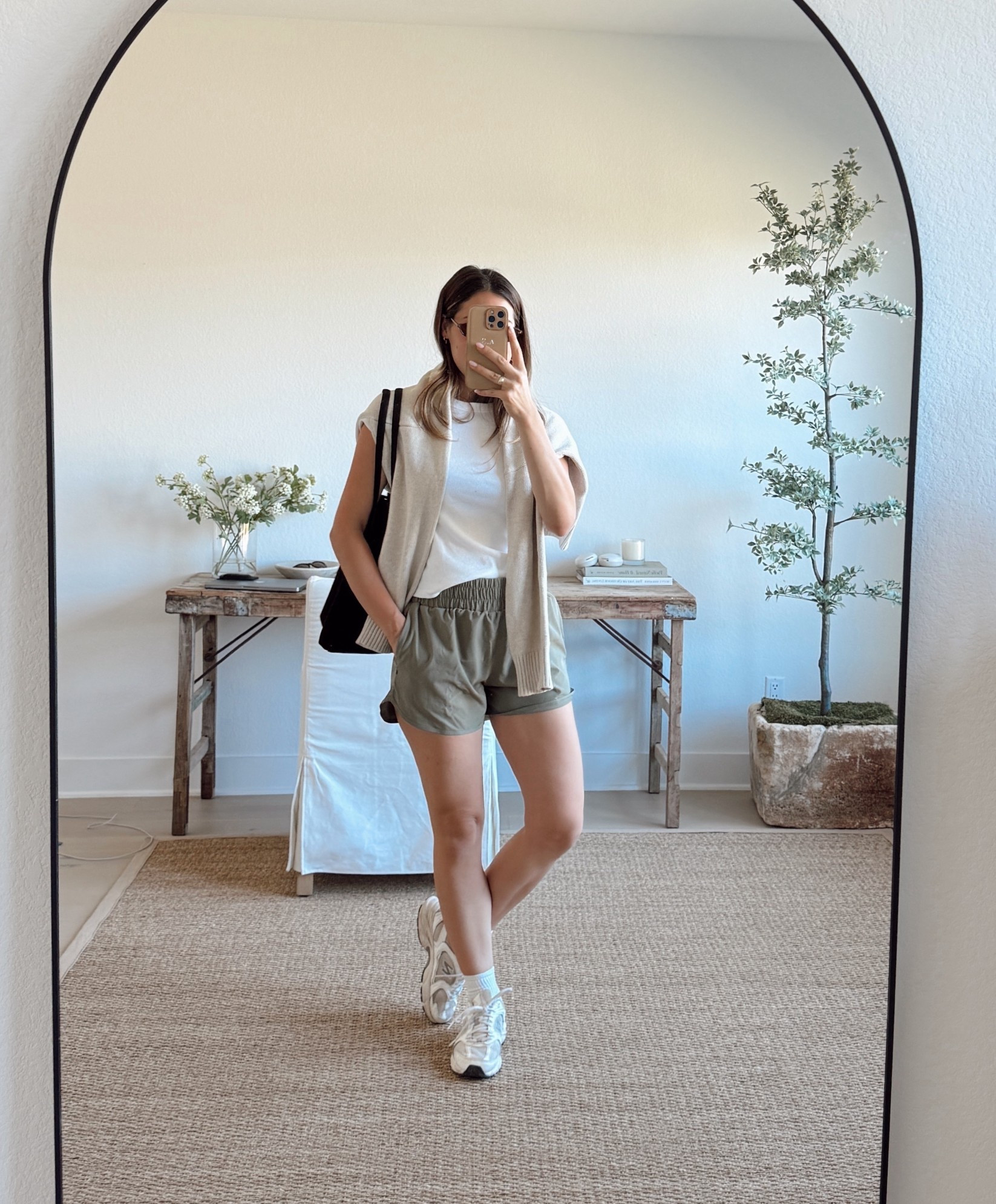 Athletic fit + my fave sweater! The old navy bag I linked is 10/10!! 

#LTKSeasonal #LTKFamily