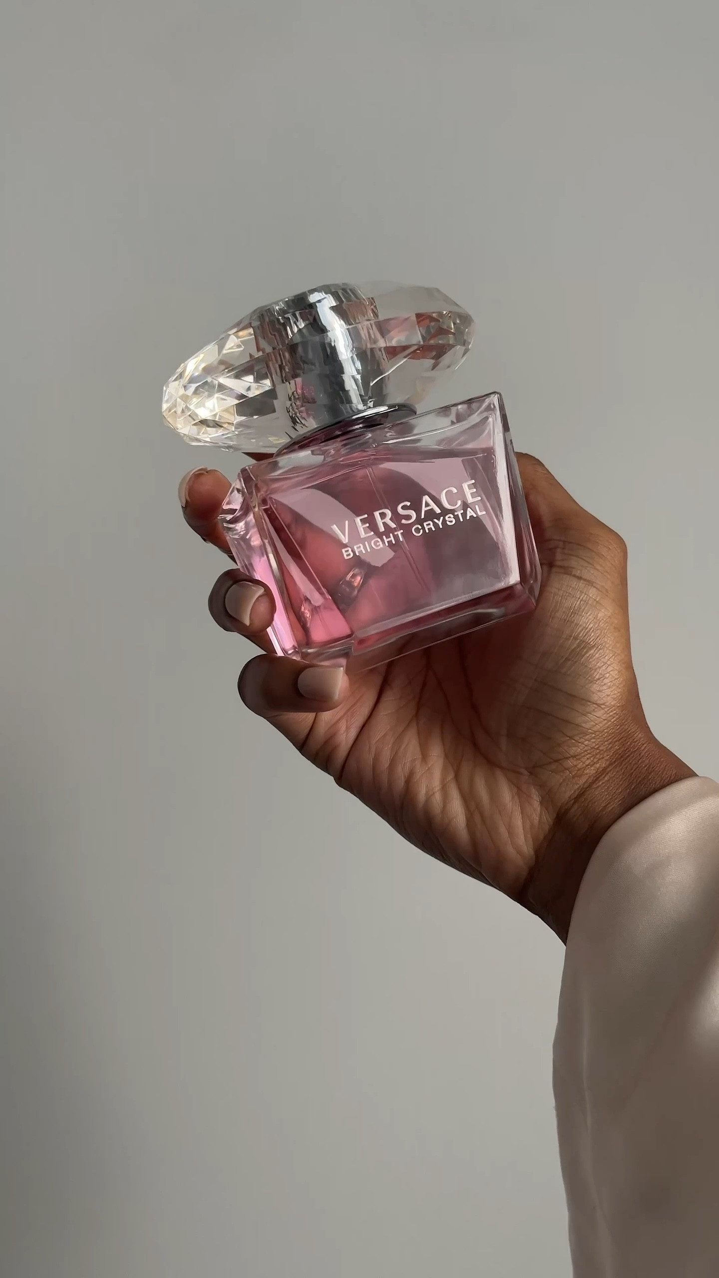 Gift love with Versace Bright Crystal EDT 💗

This fresh and floral fragrance embodies the bright and captivating energy in you, leaving a trail of irresistible charm wherever you go! 

Find it at Macy’s

#VersaceFragrances #AD #VersaceBrightCrystalEDT
