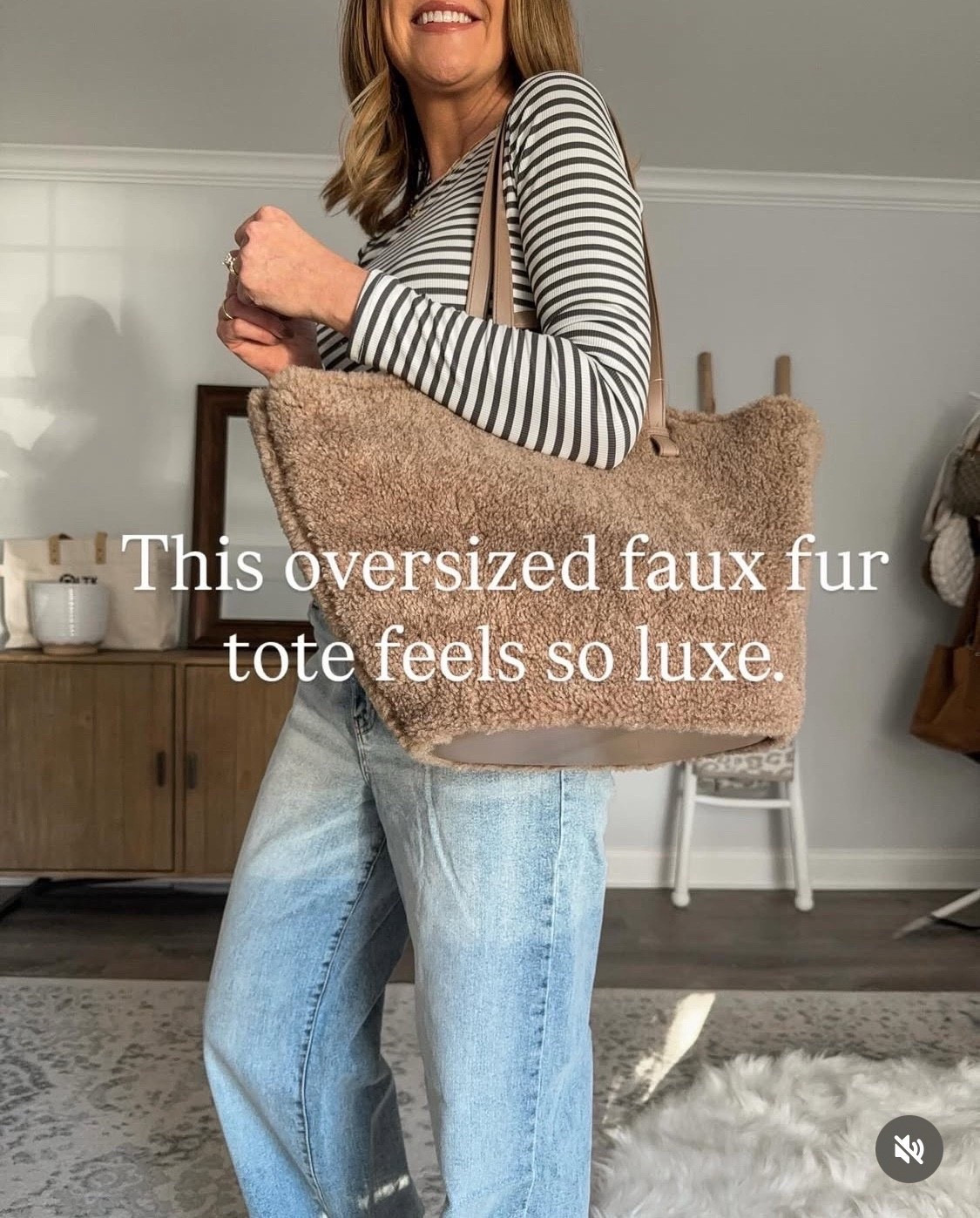 Last minute gift idea! An oversized faux fur tote with 2 handle lengths. Perfect for all fall and winter and just $32. 


#LTKFindsUnder50 #LTKGiftGuide #LTKOver40