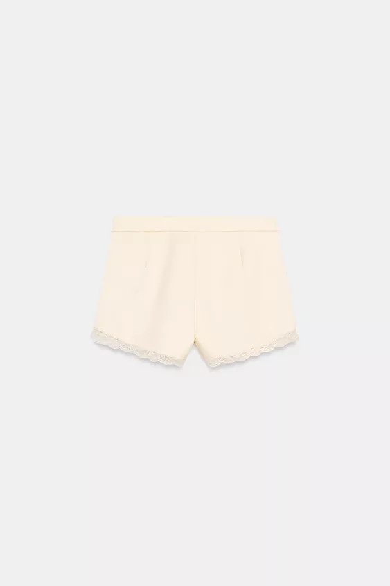 SHORTS MIT SPITZE IN SATINOPTIK | Zara DE