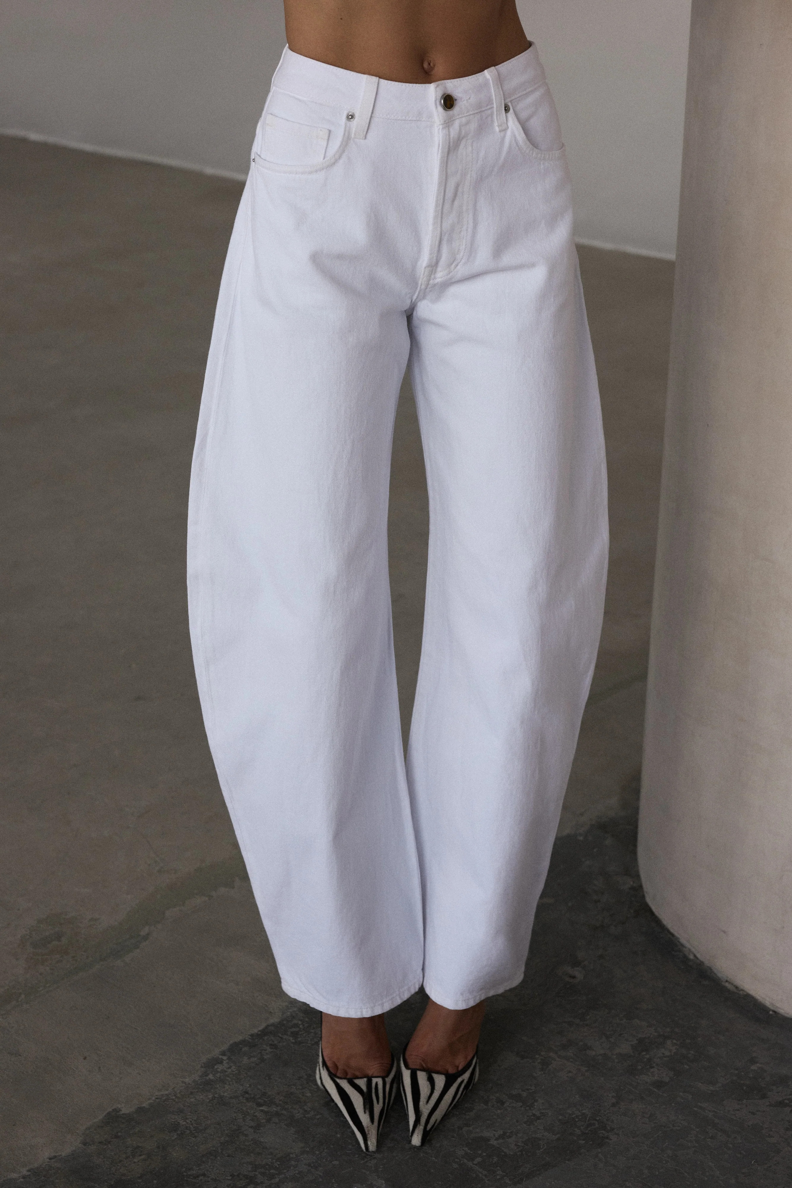 The Barrel Jean (White) | SAME