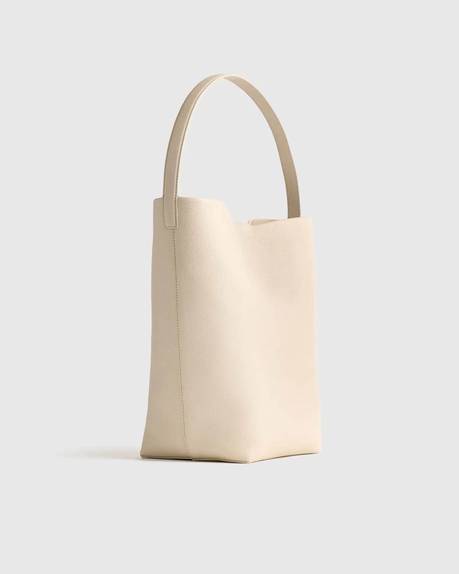 Italian Leather Large Soft Bucket Shoulder Bag | Quince