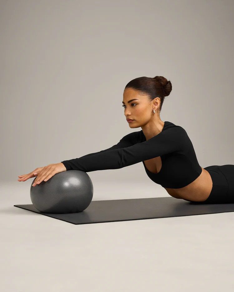 SoftMotion™ Scoop Neck Long Sleeve Crop Top with Built in Bra Shelf with Gray Logo 
 Black | Oner Active (UK / US)