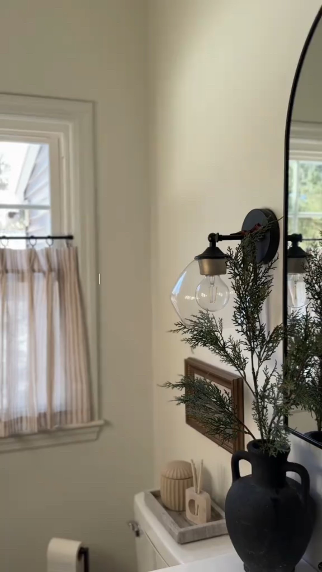 cozy amazon finds ✨


Amazon home finds, cozy home finds, affordable home finds, cafe curtains, duvet insert, shower lamp