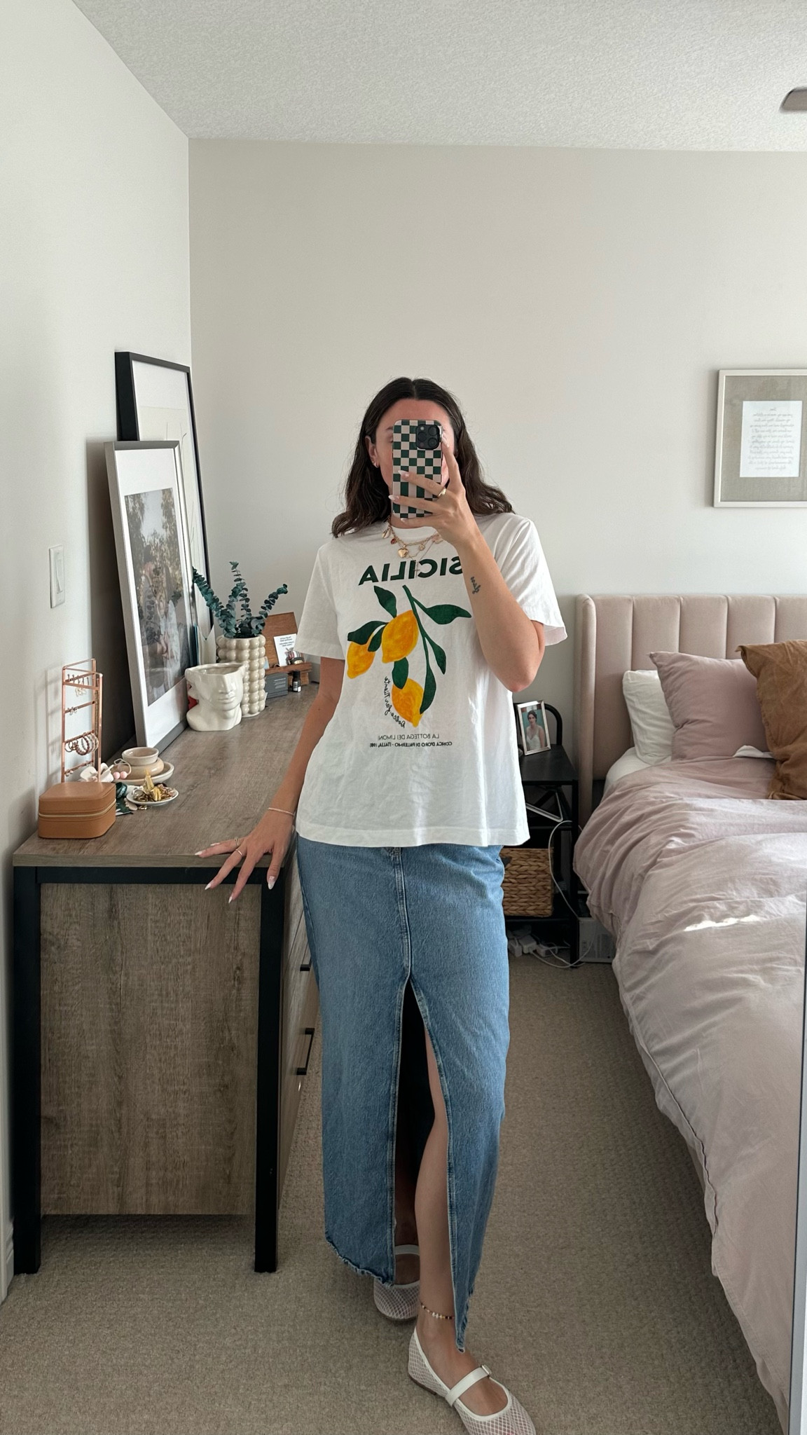 summer outfit, lemon t-shirt, denim skirt, summer skirt, mesh flats, style tips, capsule wardrobe styling