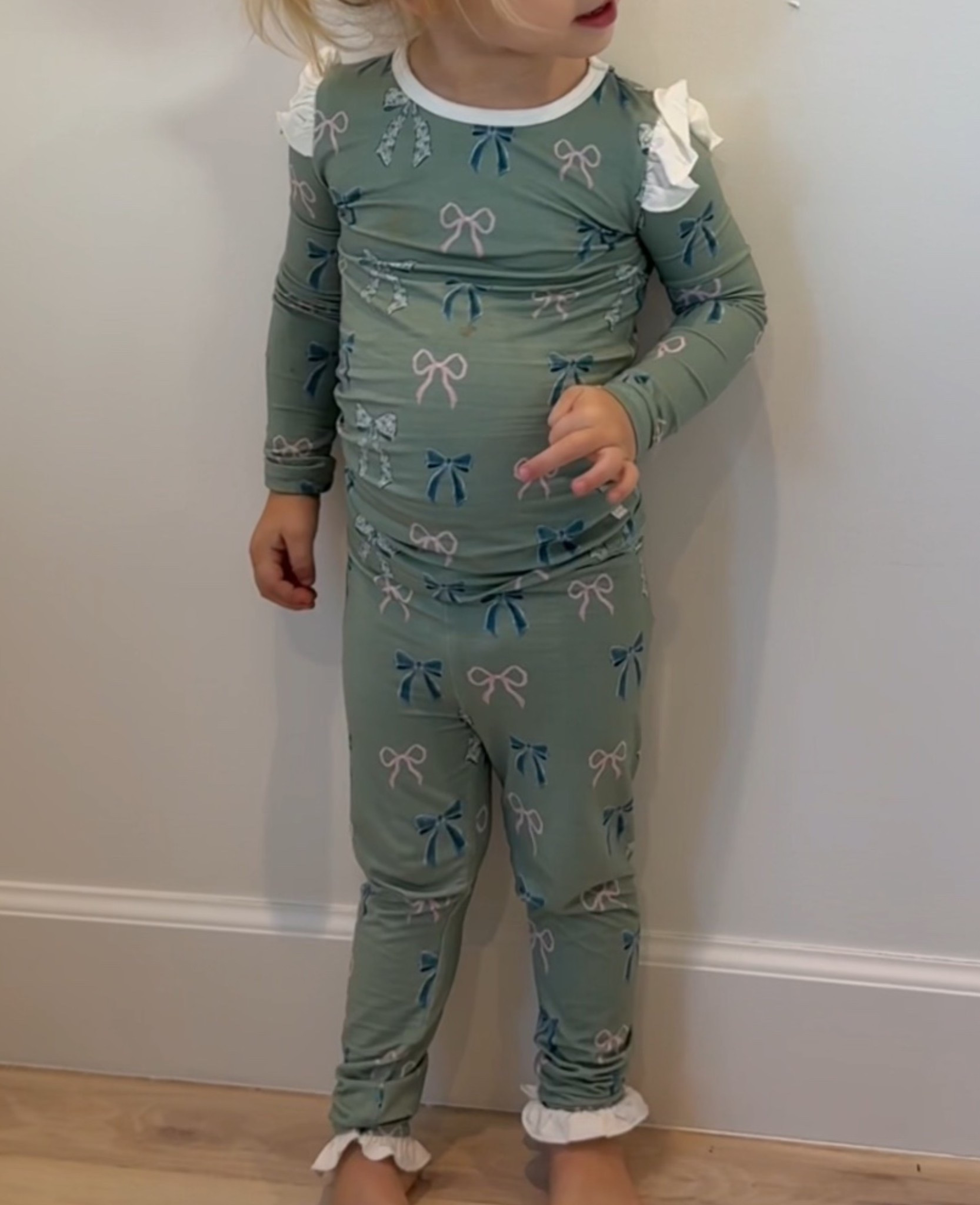 JESSICA15 to save $$$
she is 2.5 and wearing a 3T!

toddler pajamas, baby pajamas 