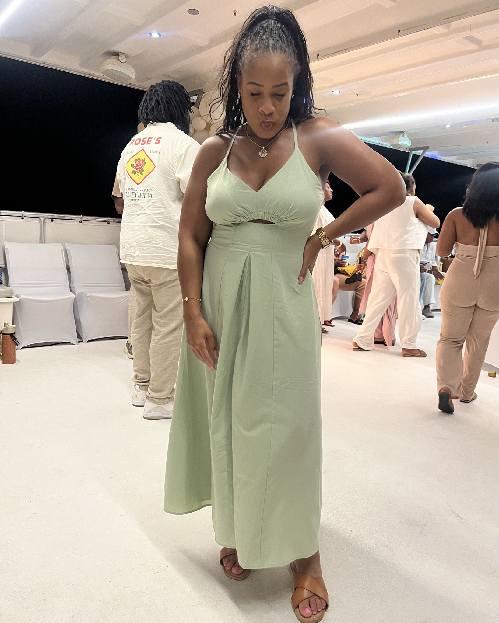 I seriously need this in every color! The comfort of this dress was everything…loved the color! 

#LTKMidsize #LTKStyleTip #LTKFindsUnder100