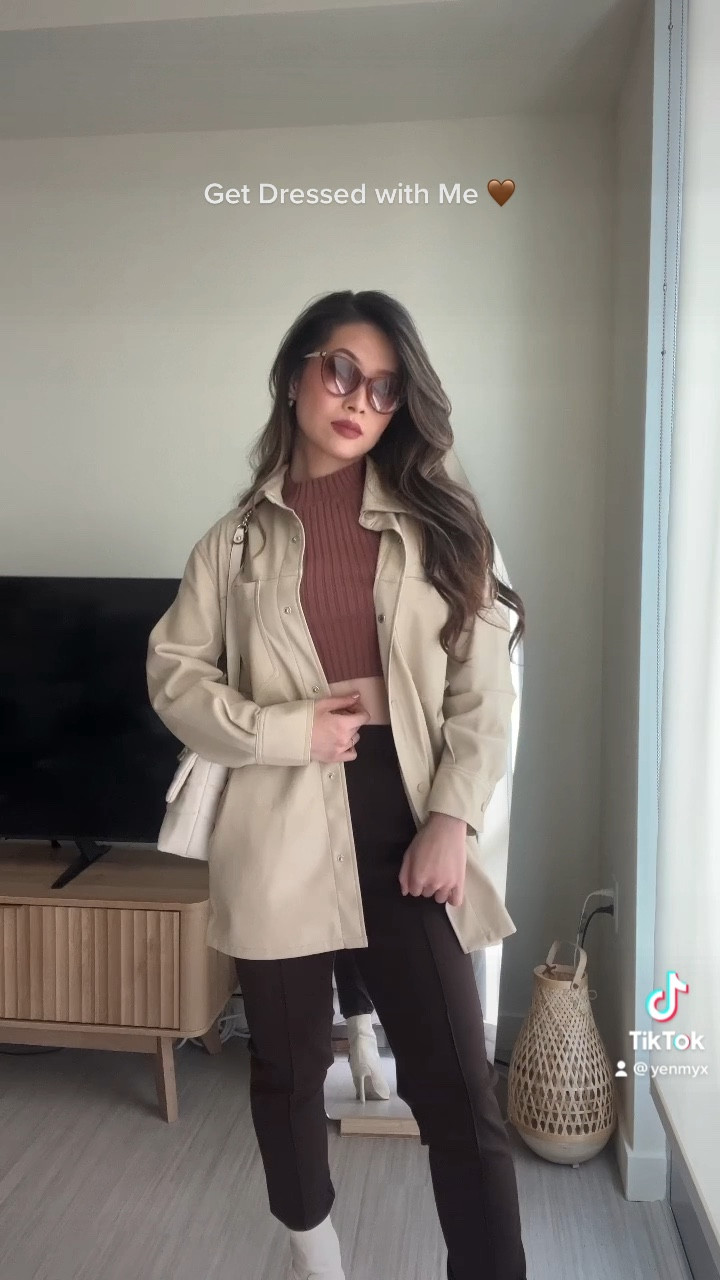 Love how versatile these pieces are! I’m wearing the same pants, boots, and accessories from yesterday’s post but just switched out the sweater and jacket :)



Neutral Fashion, Basics, Closet essentials, Capsule wardrobe, Fall fashion

#LTKSeasonal #LTKstyletip #LTKFind