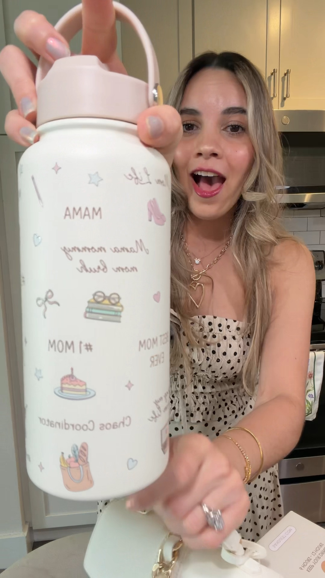 Perfect water bottle for moms, I love how cute it is, all the lil details and how it keeps my drinks cold for up to 12 hours 💗

#LTKdayinmylife #LTKmomlife #LTKselfcare
