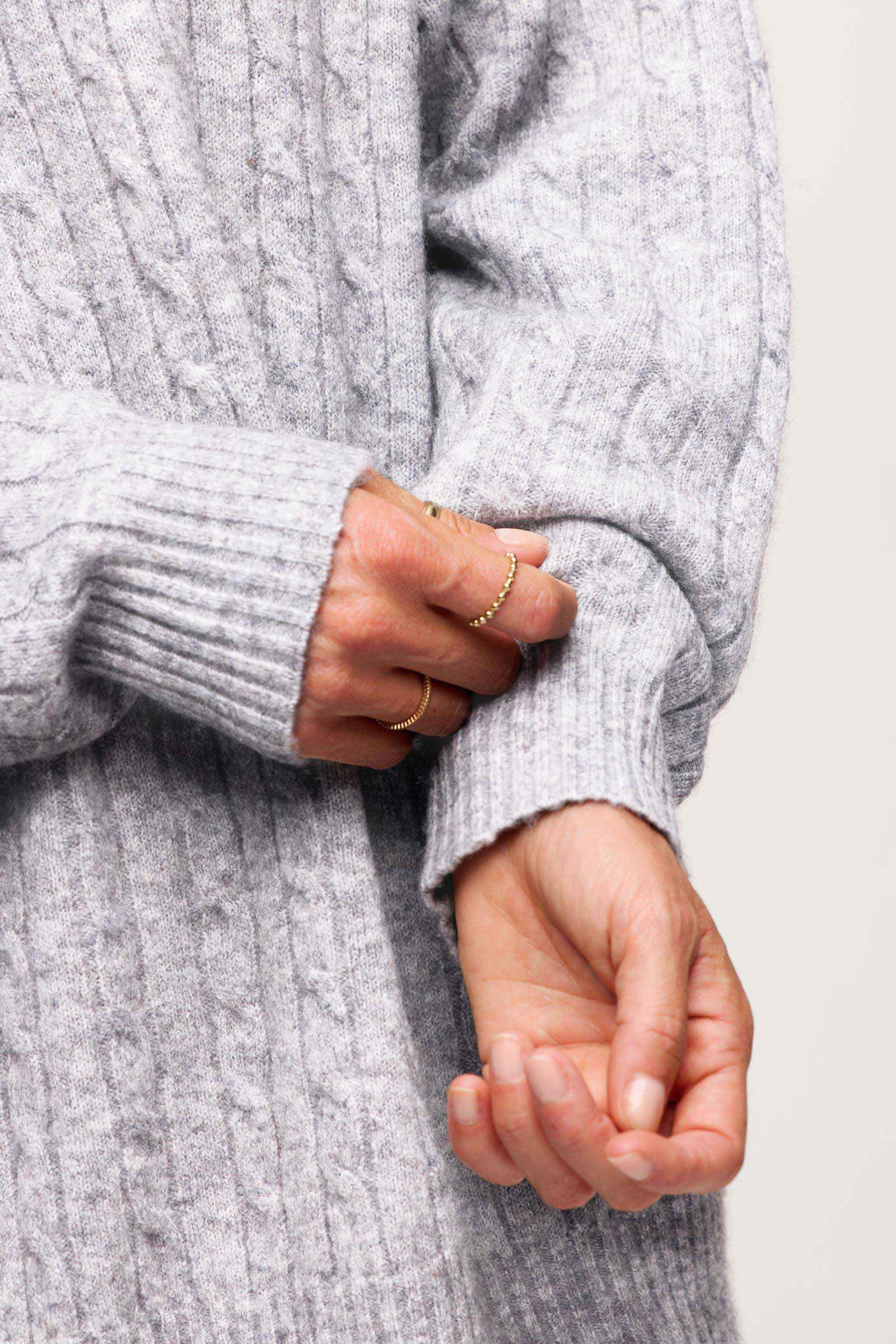 Cozy Knit Cable Crewneck Sweater | Heather Grey | Nuuds US