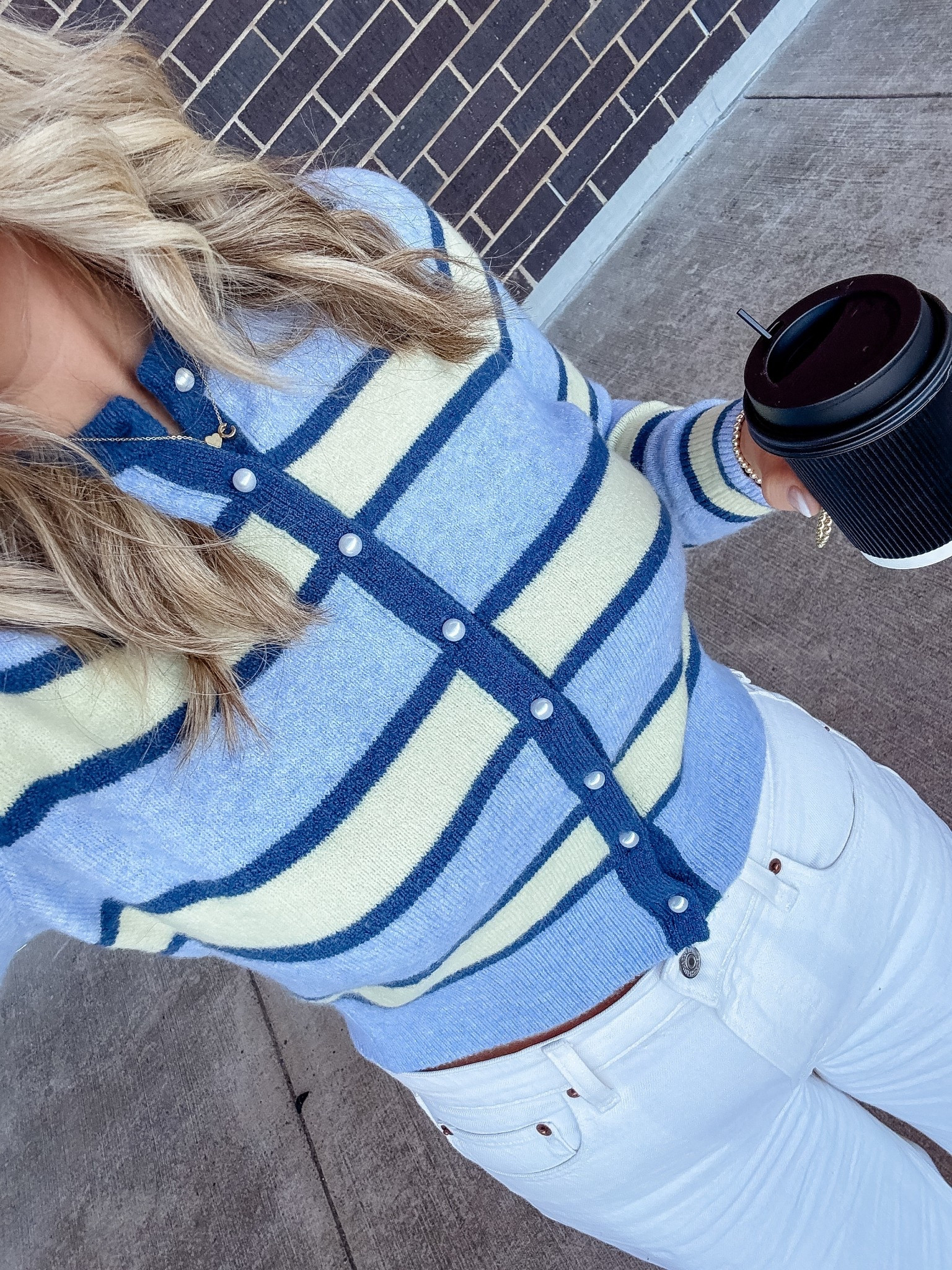 Today’s outfit is from @abercrombie 💙

#LTKmomlife #LTKootd #LTKgrwm