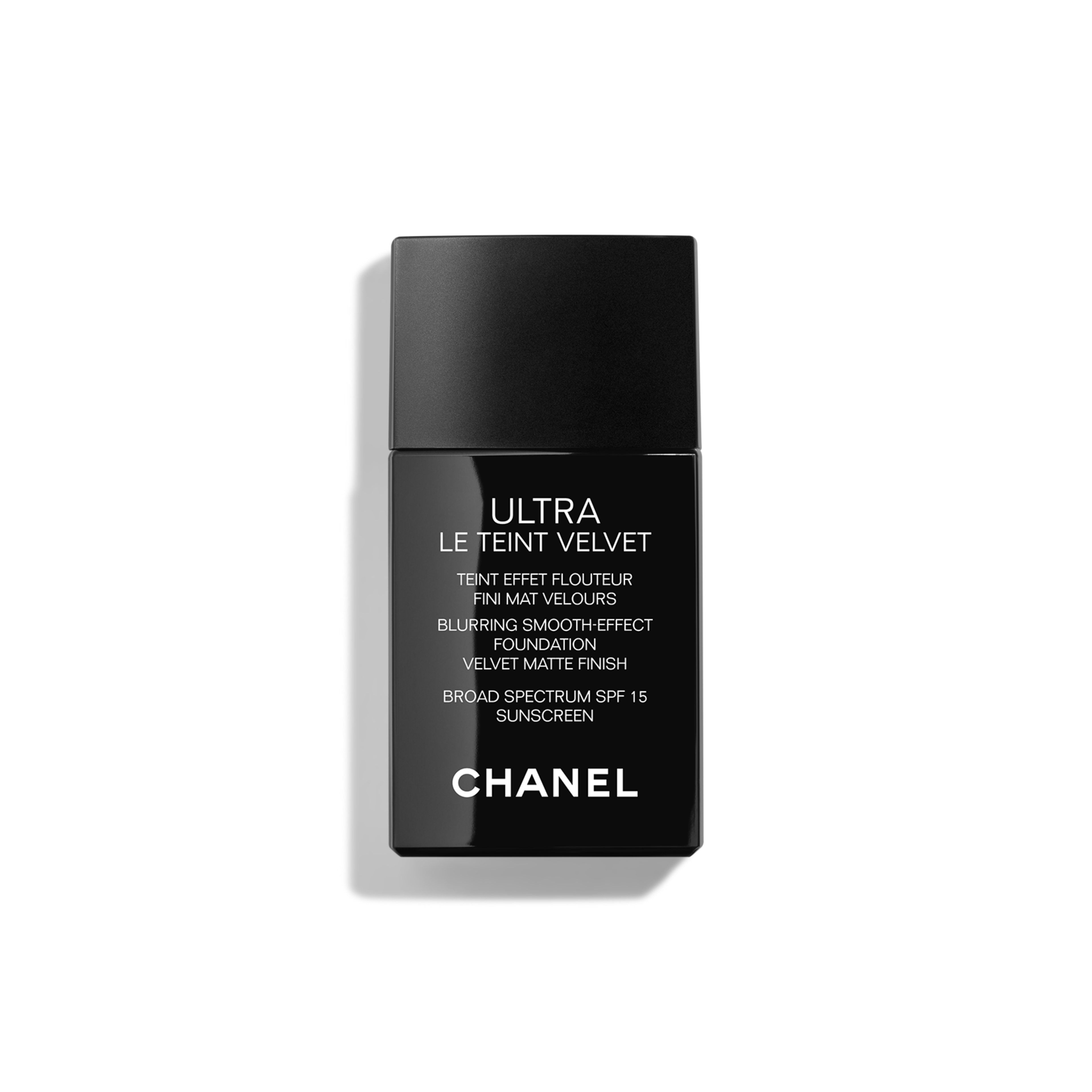 Blurring Smooth-Effect Foundation Velvet Matte Finish Broad Spectrum SPF 15 Sunscreen | Chanel, Inc. (US)