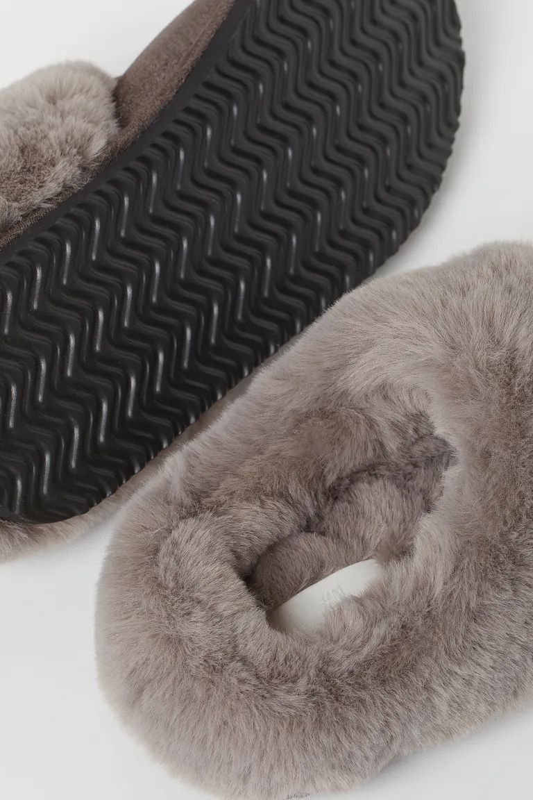 Warm-lined slippers | H&M (UK, MY, IN, SG, PH, TW, HK)