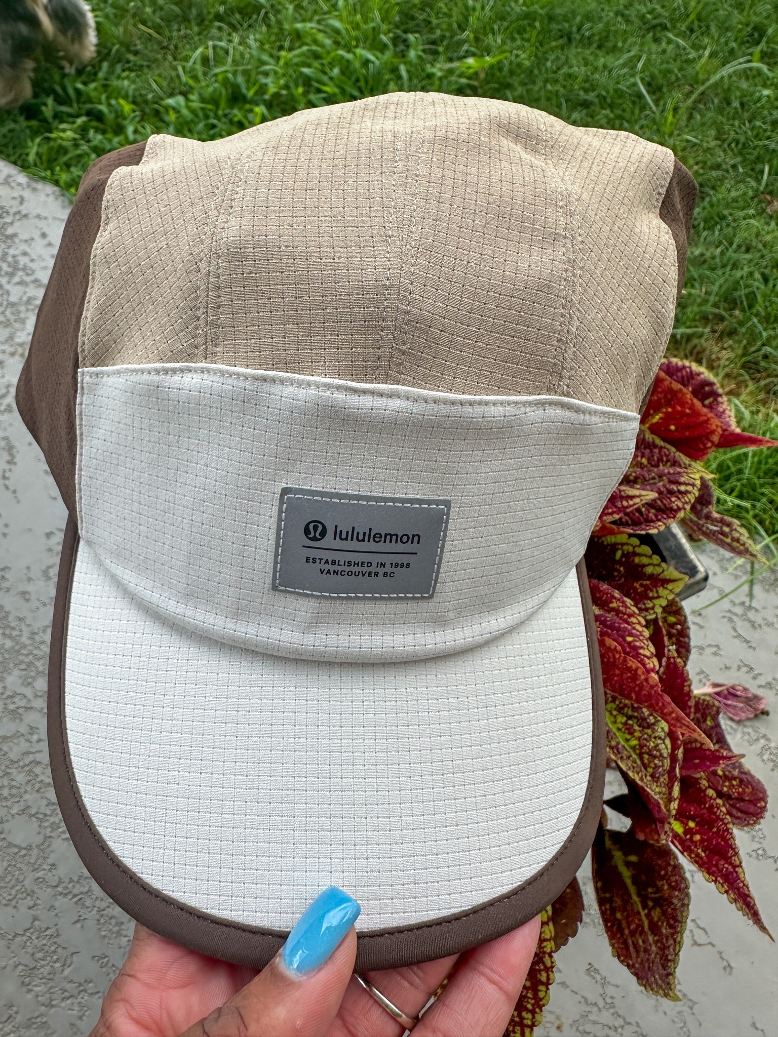 Multi-Panel Running Hat from Lululemon #runninghat #running #fitness #workout #lululemon

#LTKmomlife #LTKActive