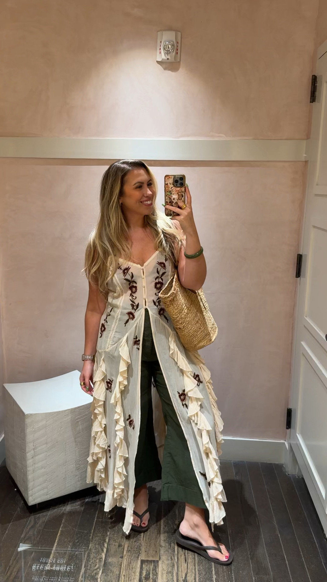 Early fall outfit, wearing a large in the top.

#LTKootd #LTKSeasonal #LTKMidsize