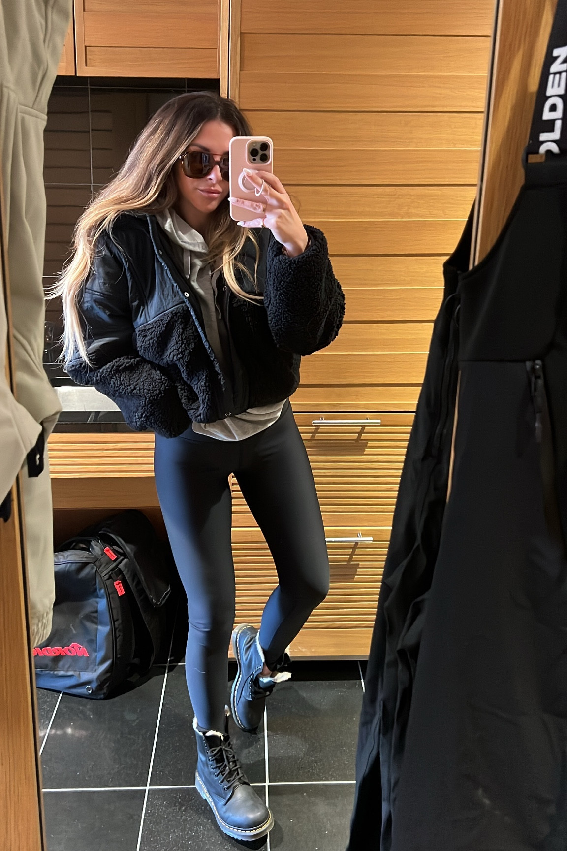 Black jacket - Xs
Leggings - small
Boots - sized up 1/2 size to 9 

#LTKcurves #LTKtravel #LTKSeasonal