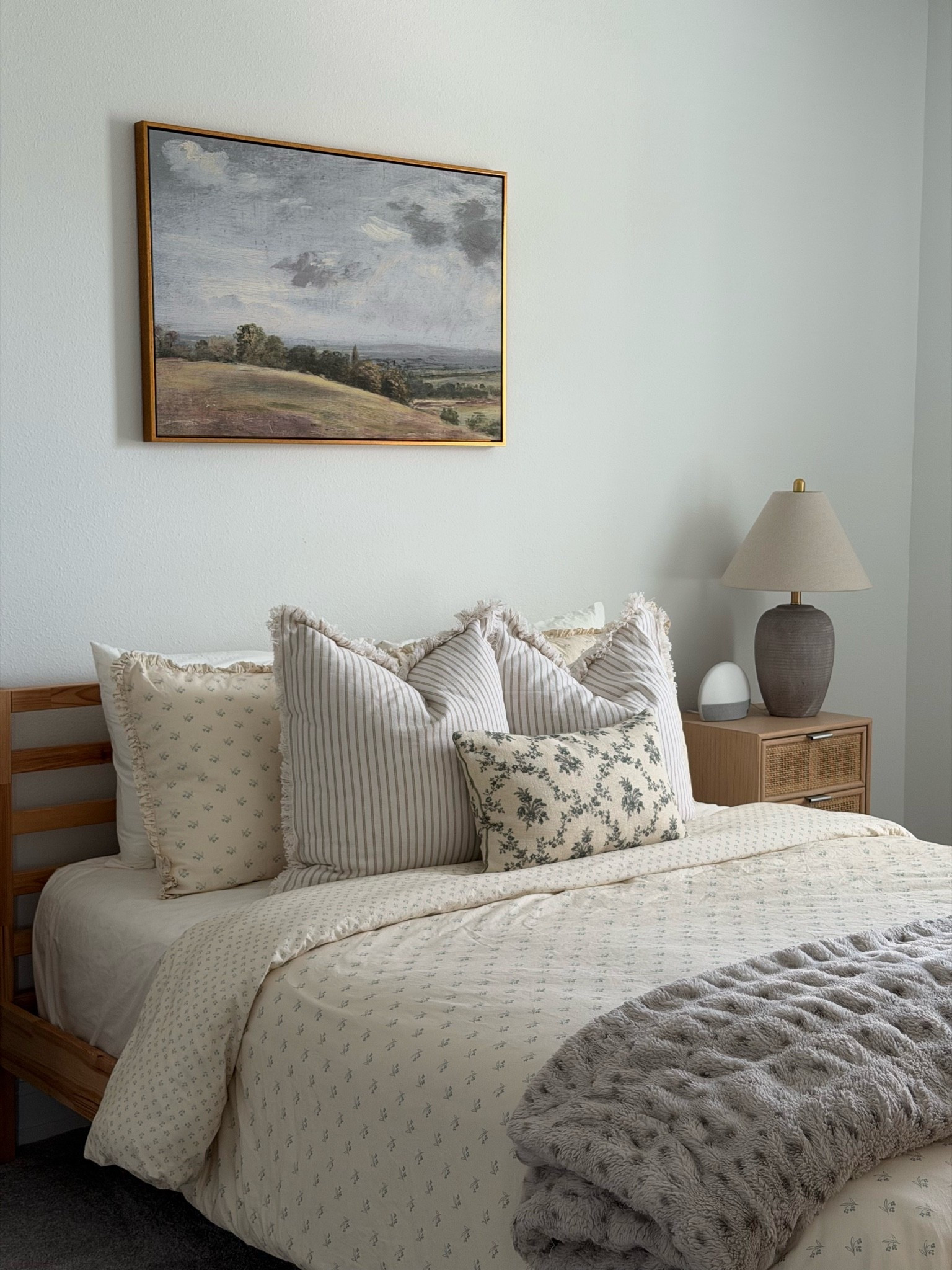 guest room bedding details 💛🩵 cutest bedding from piglet in bed!

#LTKSeasonal #LTKHome #LTKdayinmylife