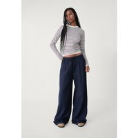Wide leg linen trousers - Women's Latest trends | Stradivarius United Kingdom | Stradivarius (UK)