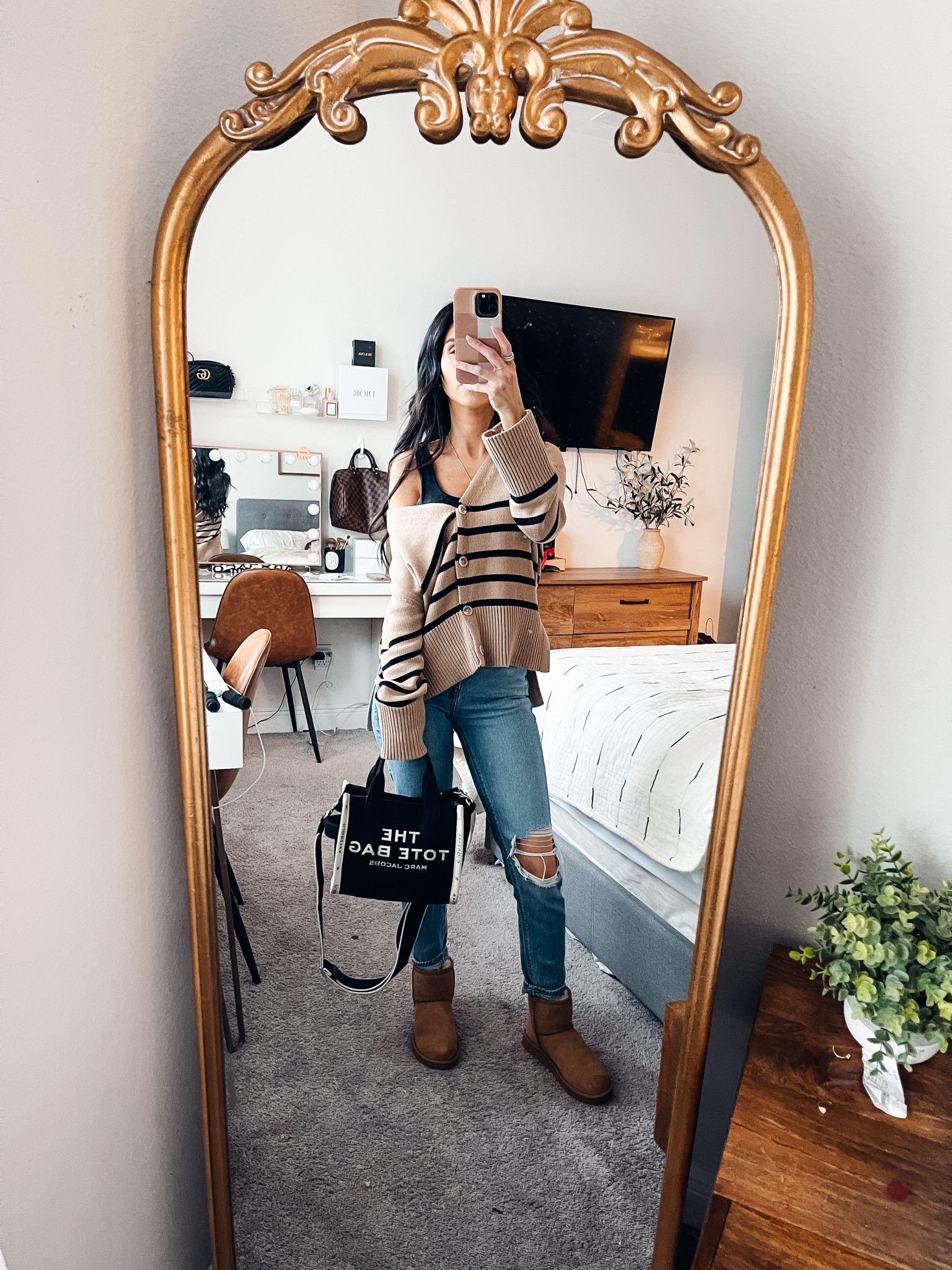 Casual Outfit 

#LTKFindsUnder100 #LTKStyleTip