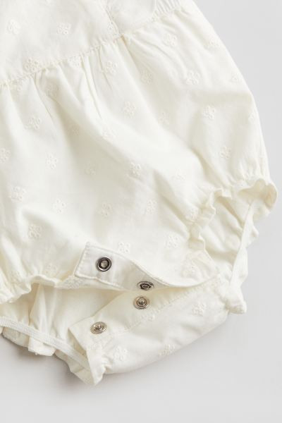 White | H&M (US + CA)