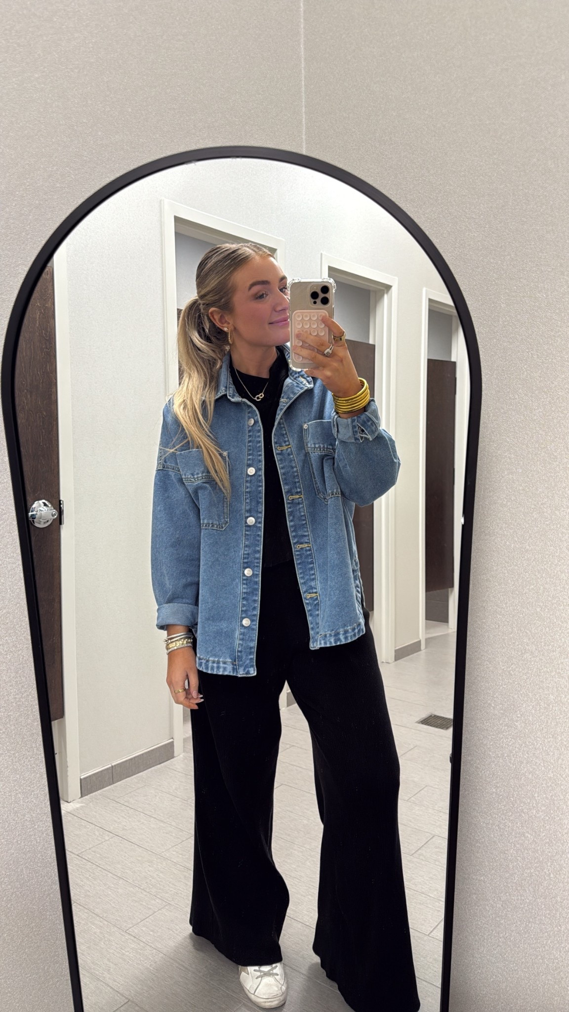 Jean + Black is the best combo!! 🖤

#LTKFindsUnder50 #LTKStyleTip