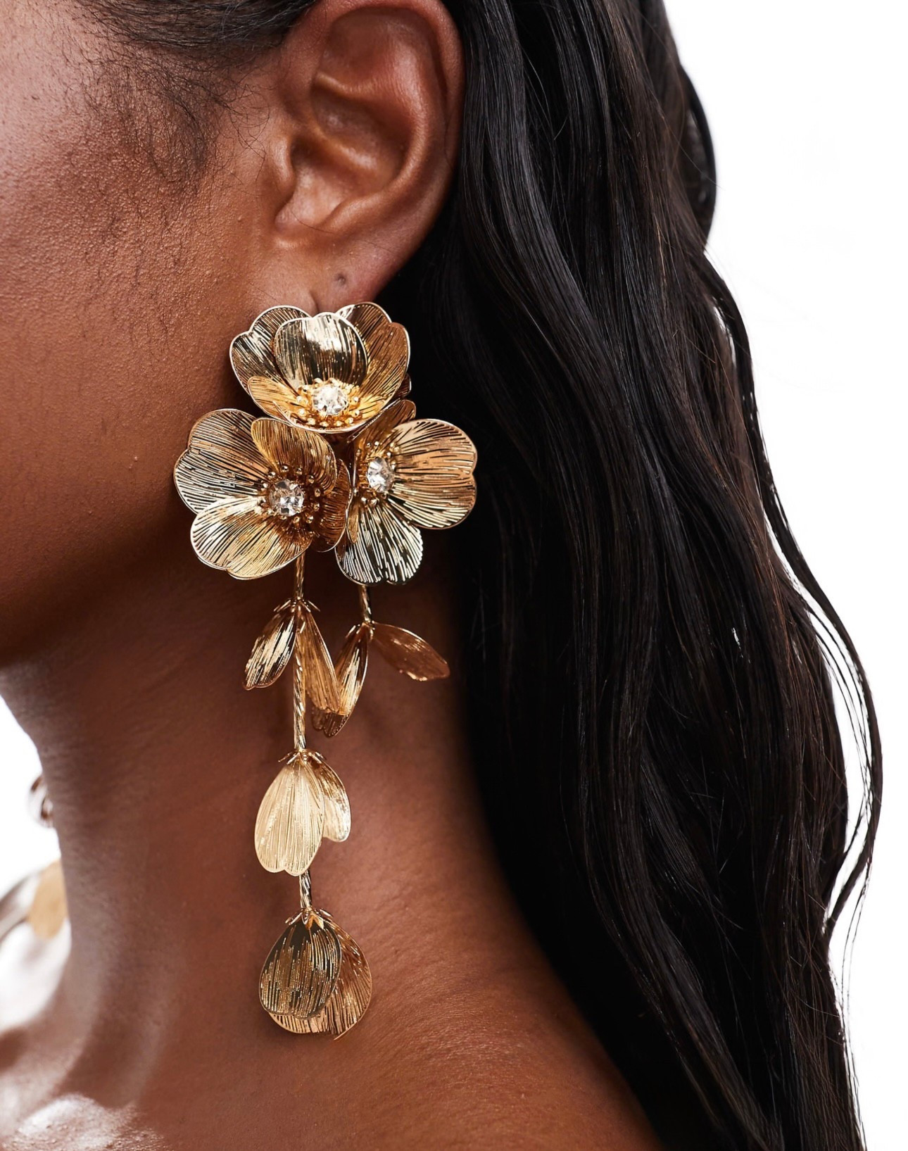 Gold floral 3D drop earrings , wedding guest

#LTKWedding #LTKFindsUnder50 #LTKStyleTip