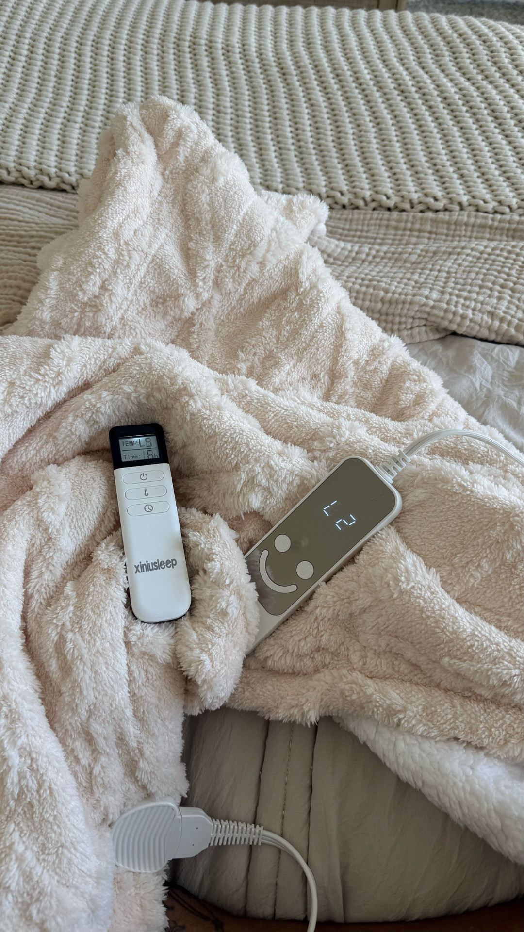 This heated blanket is top tier ! All my low iron girlies come here 🤣 the perfect size and color and it comes with a remote ! You need !!

#LTKselfcare #LTKdayinmylife #LTKHome