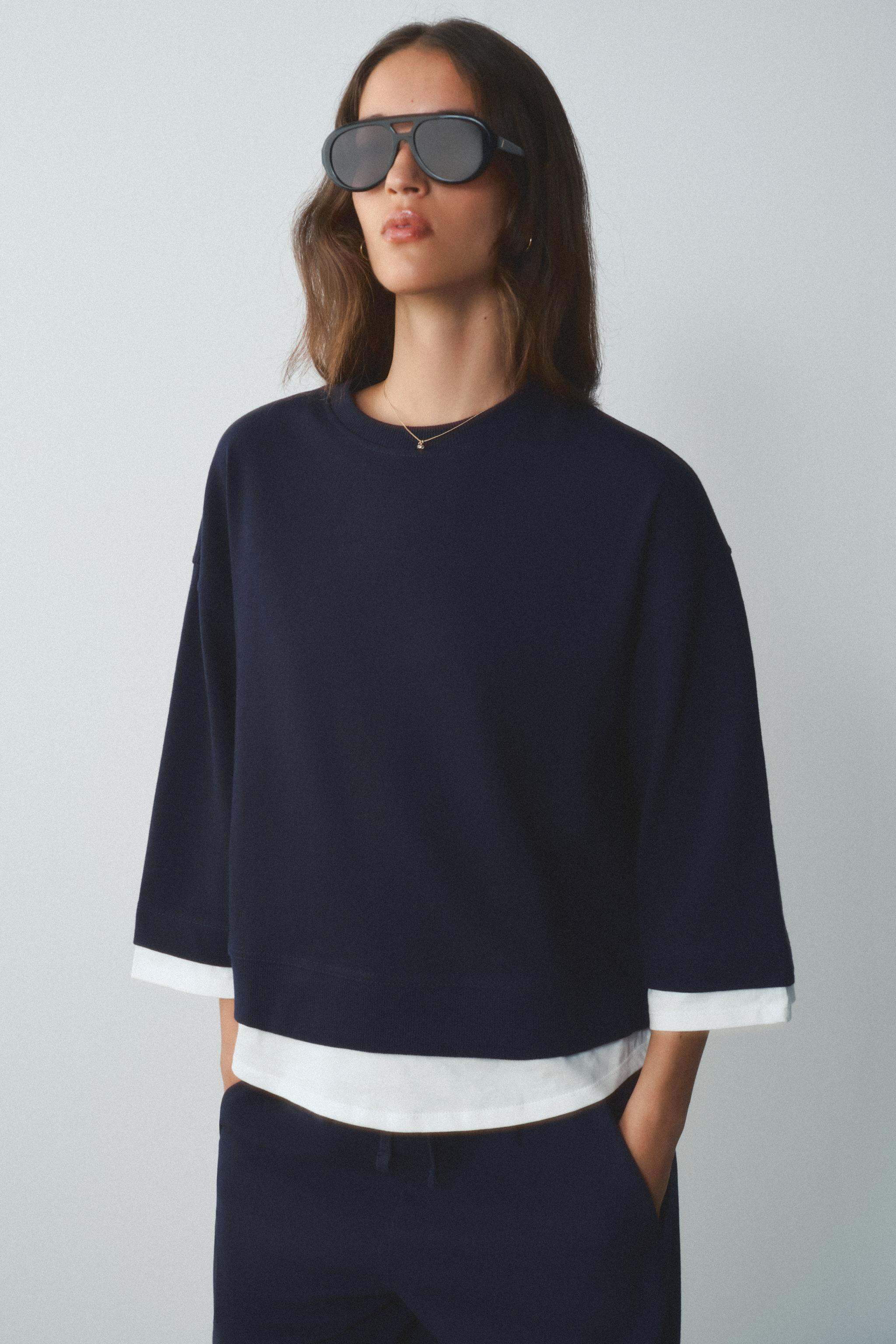 LONG SLEEVE CONTRAST SWEATSHIRT | Zara US