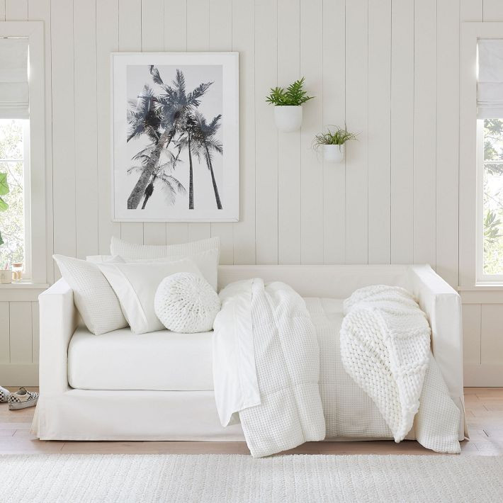 Jamie Slipcovered Daybed | Pottery Barn Teen