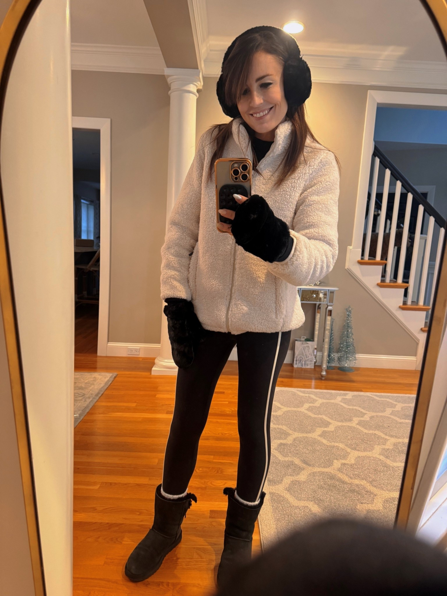 Amazon heated fleece
Athleta leggings 
Hand warmers
Ugg boots
Ear muffs

#LTKGiftGuide #LTKHoliday #LTKfitnessgoals