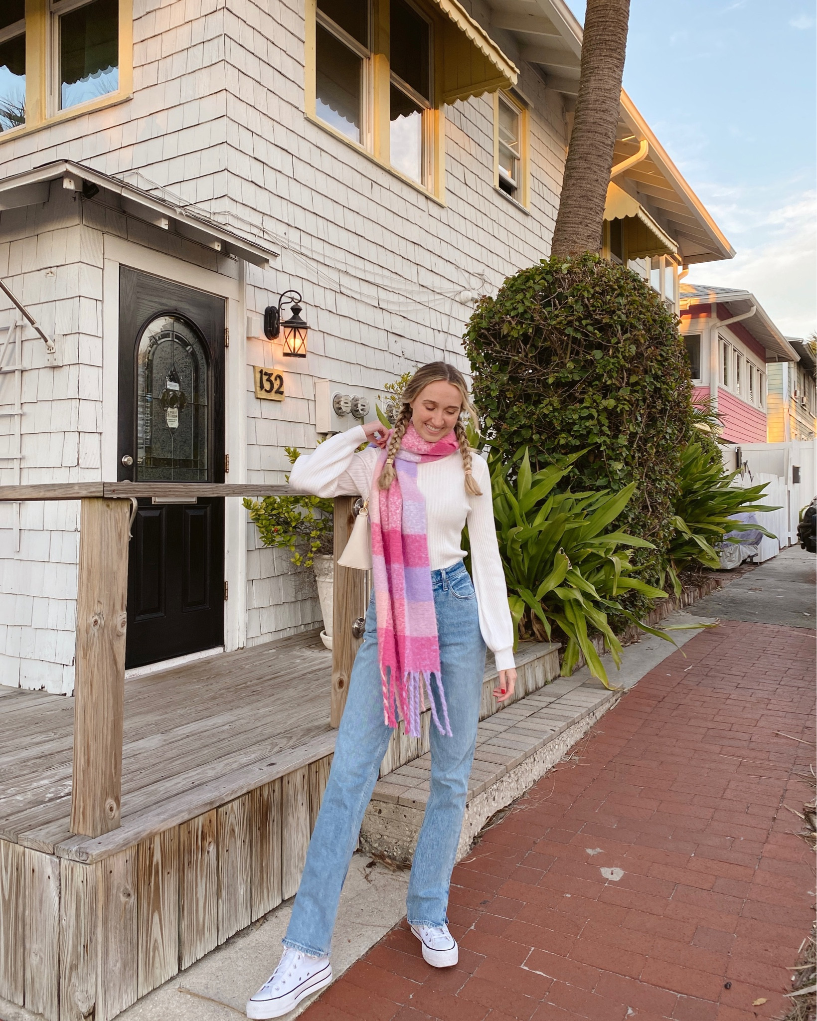 sweater: size medium
jeans: size 26 long

winter outfit, pink scarf, winter fashion, abercrombie denim, converse

#LTKstyletip #LTKSeasonal