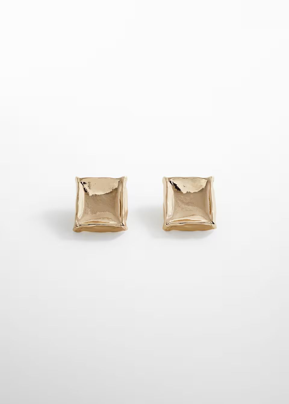 Boucles d'oreilles texturées carrées -  Femme | Mango France | MANGO (FR)