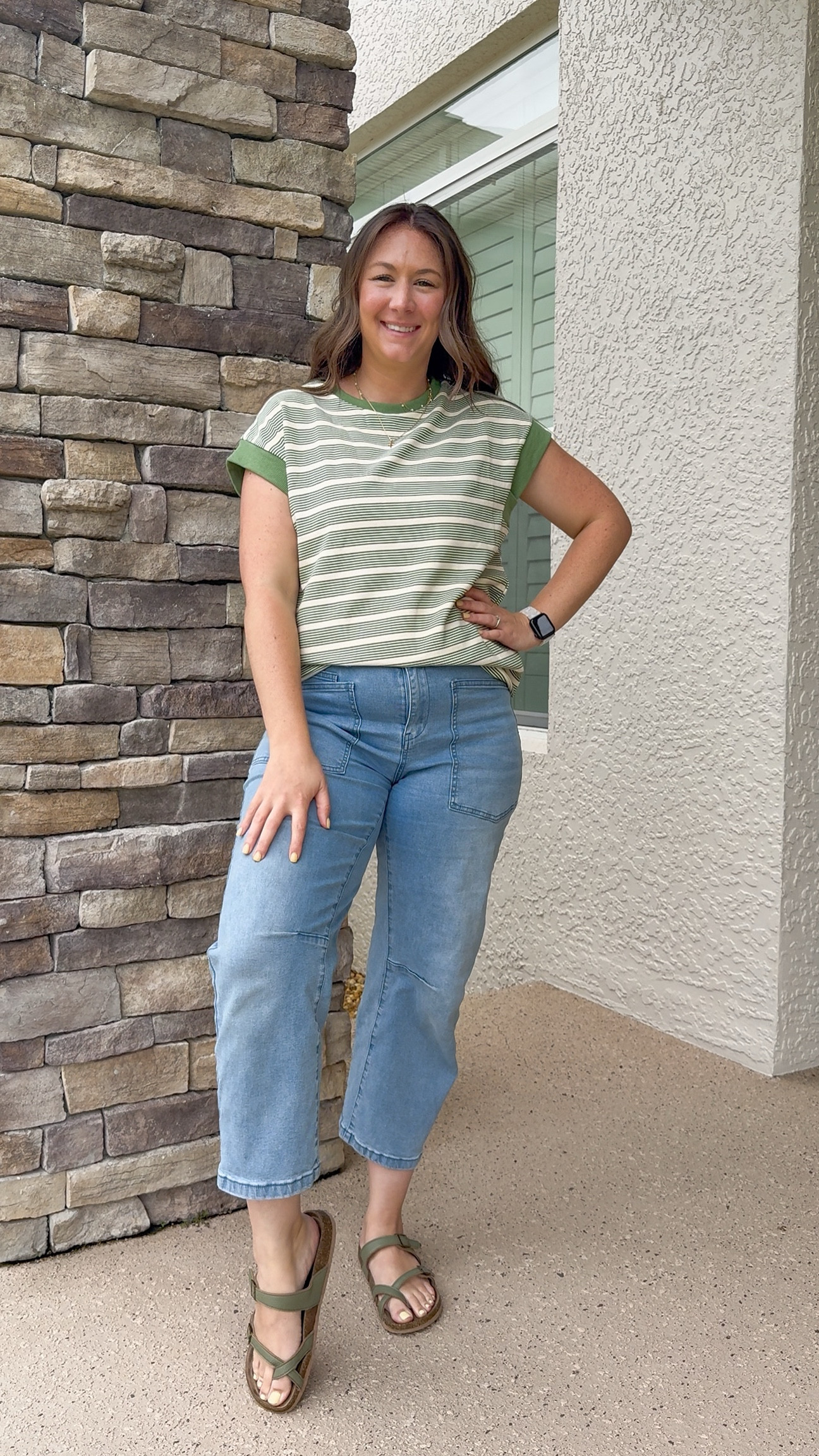 Obsessed is an under statement! The material is stretchy and I love the price even more! 

Wearing a medium! 

#comfystyle #momstyle #greentee #baggytee #oversized #barreljean #everydaystyle #closetstaple 