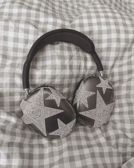 saw the cutest little diy to make a rhinestone star case for AirPods Max’s and couldn’t resist! ✨🎧

#LTKstyletip